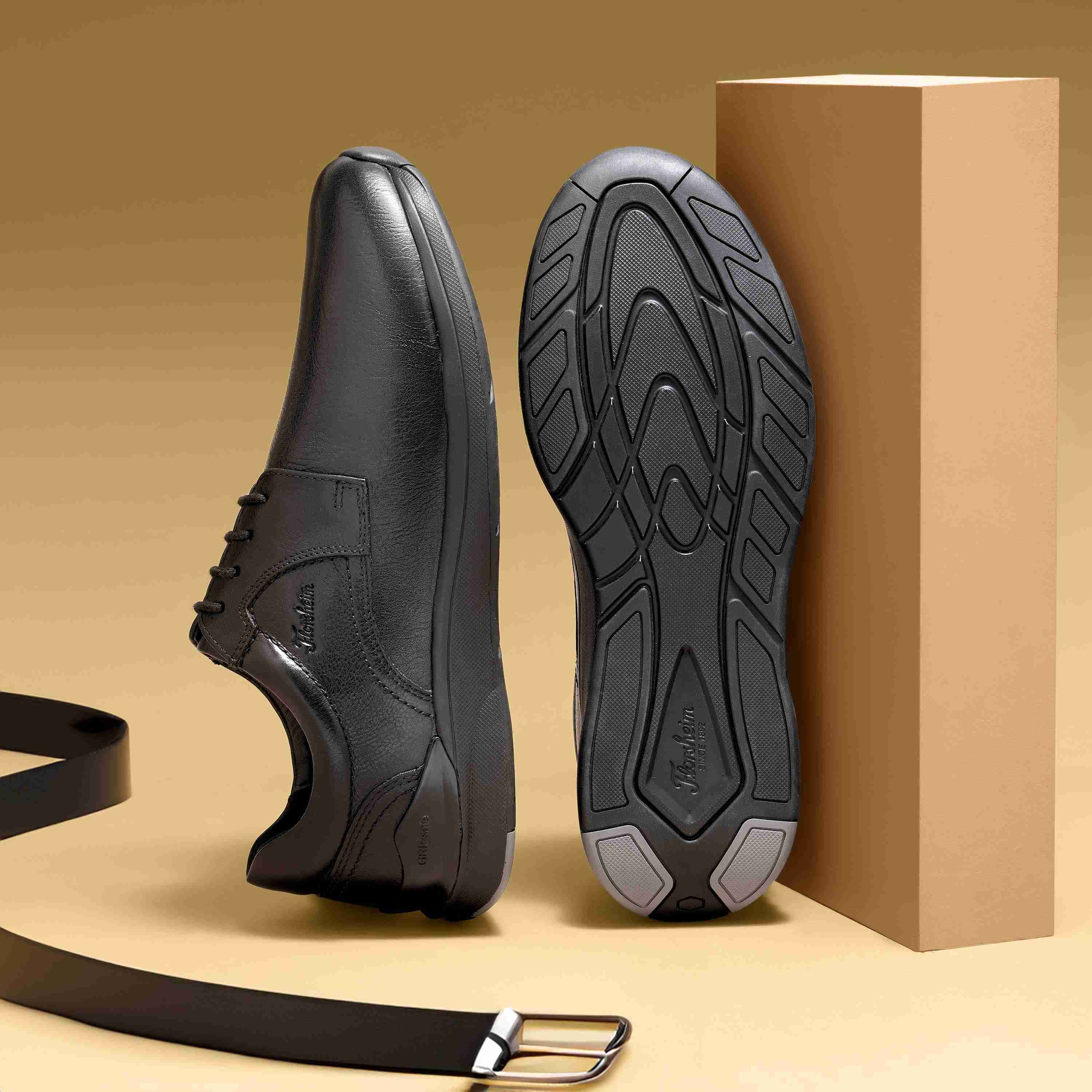 The Shelby Black Men Plain-Toe Derby Florsheim