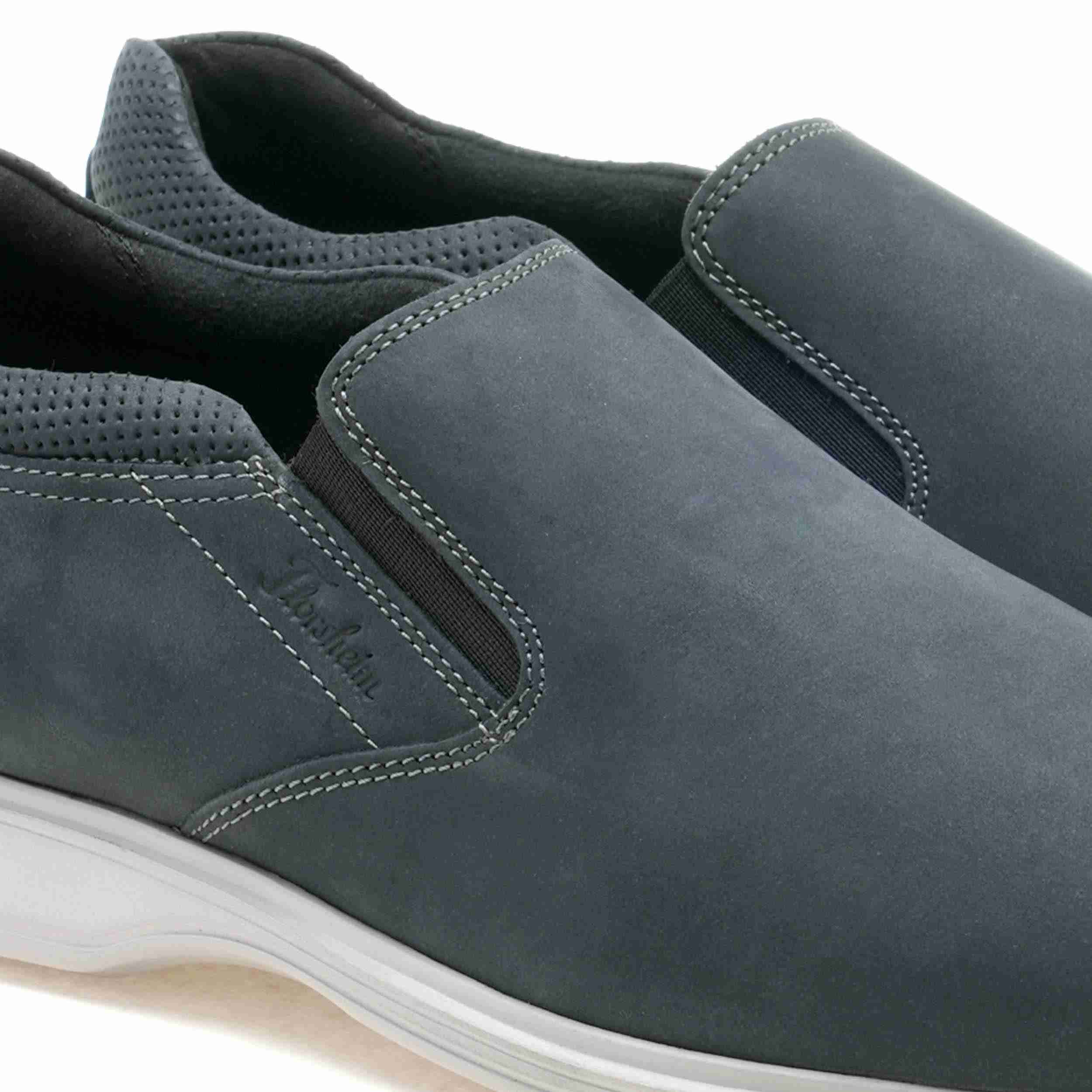 The California Navy Men Ultra Comfort Florsheim