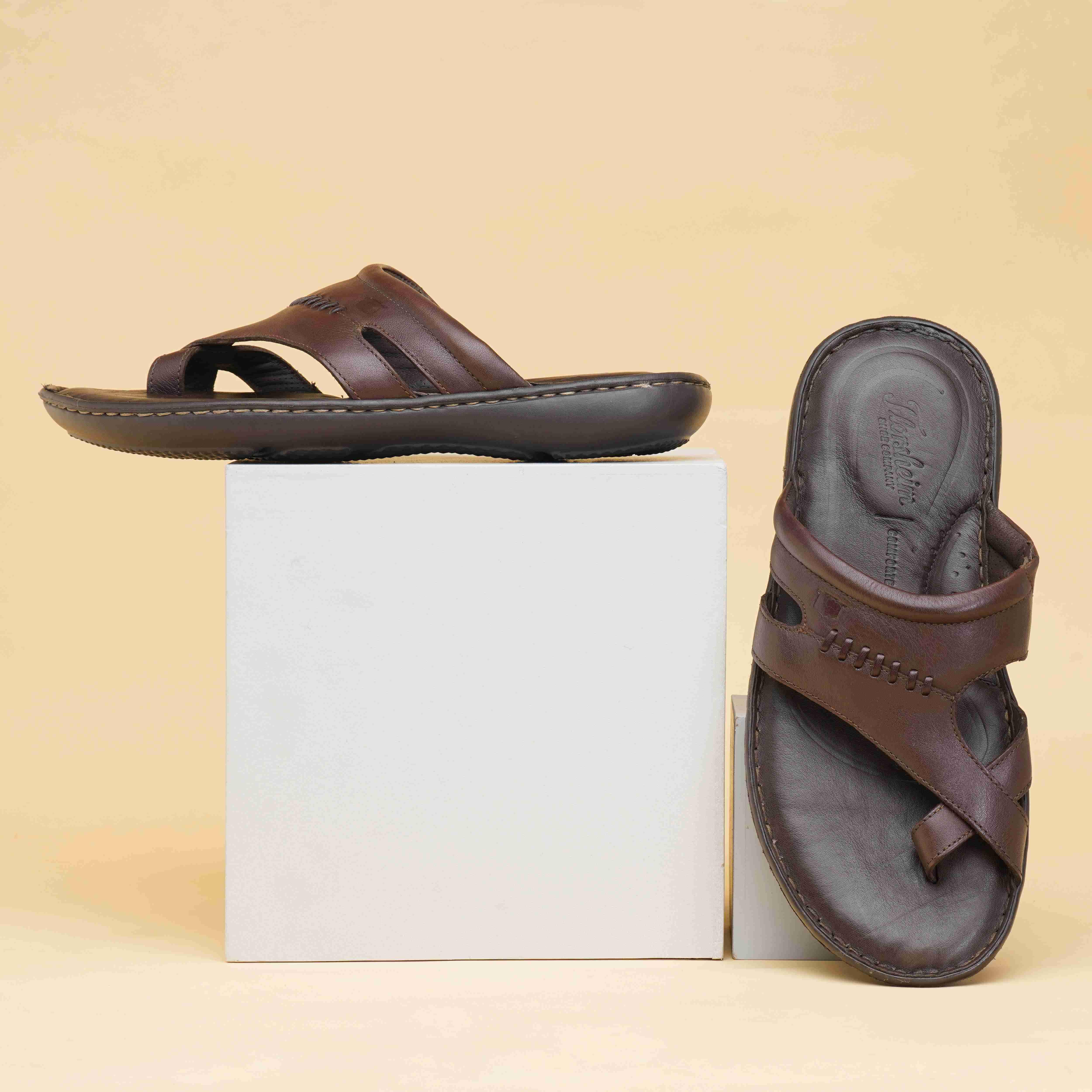 The Florish Tan Men Sandals Florsheim