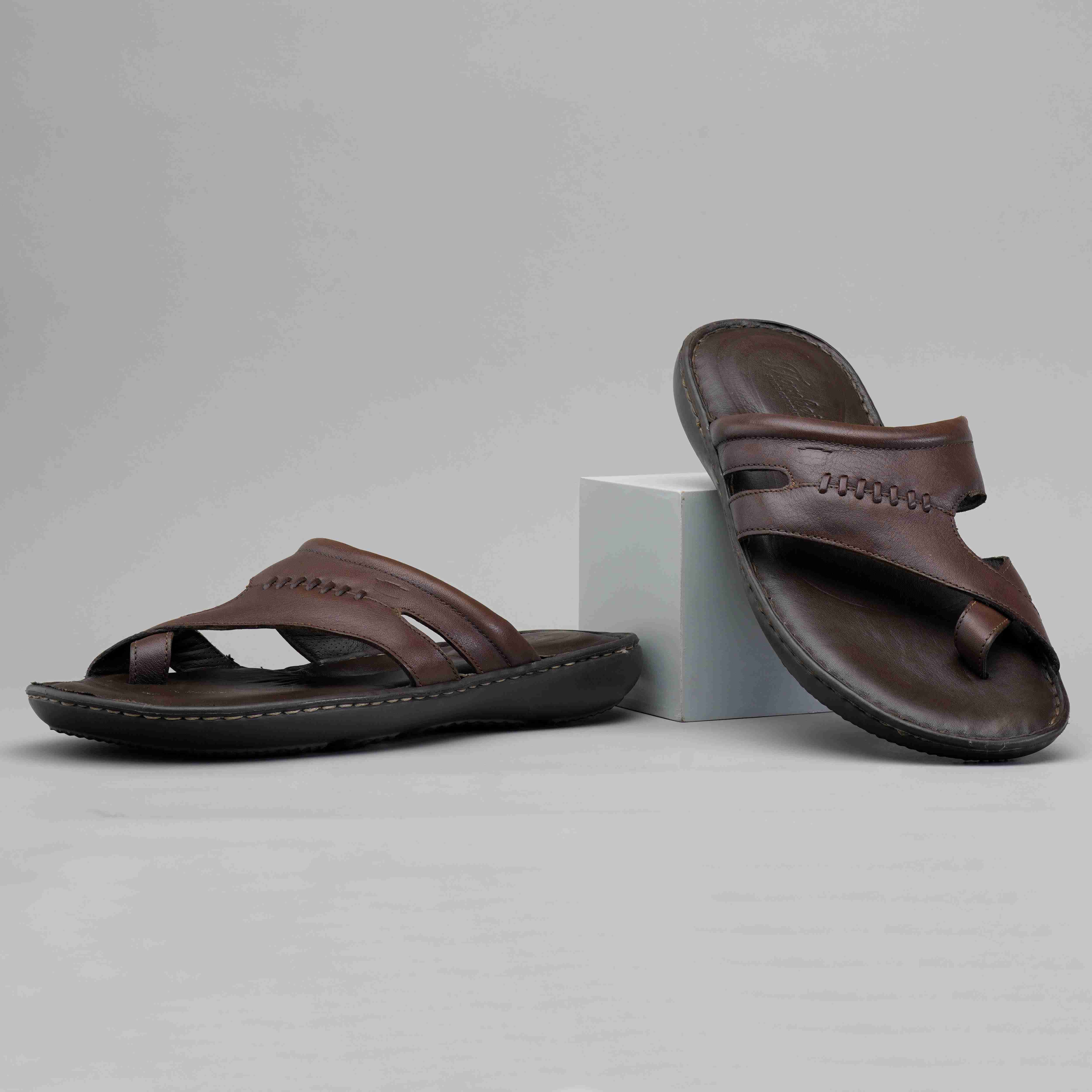 The Florish Tan Men Sandals Florsheim