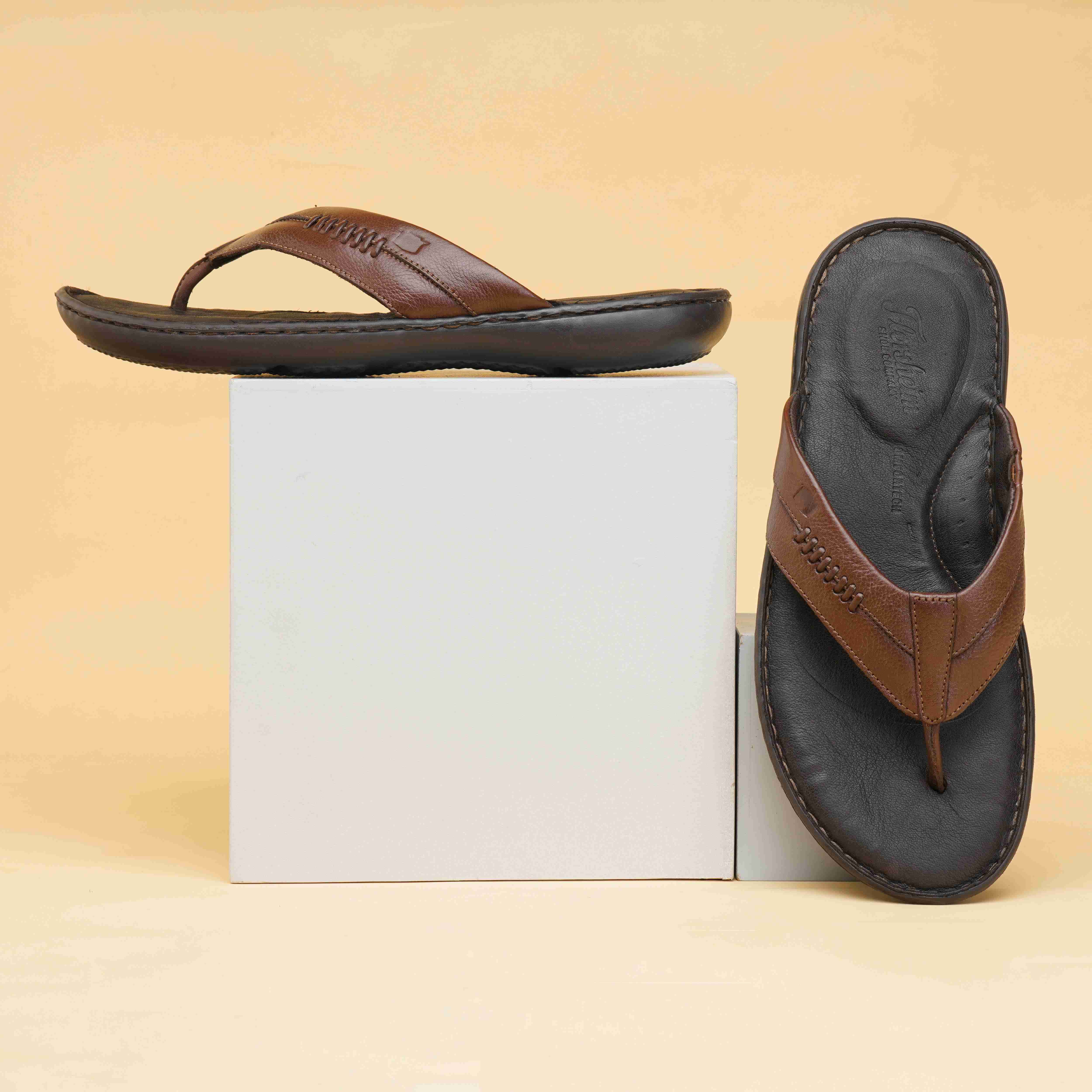 The Florish Tan Men Sandals Florsheim