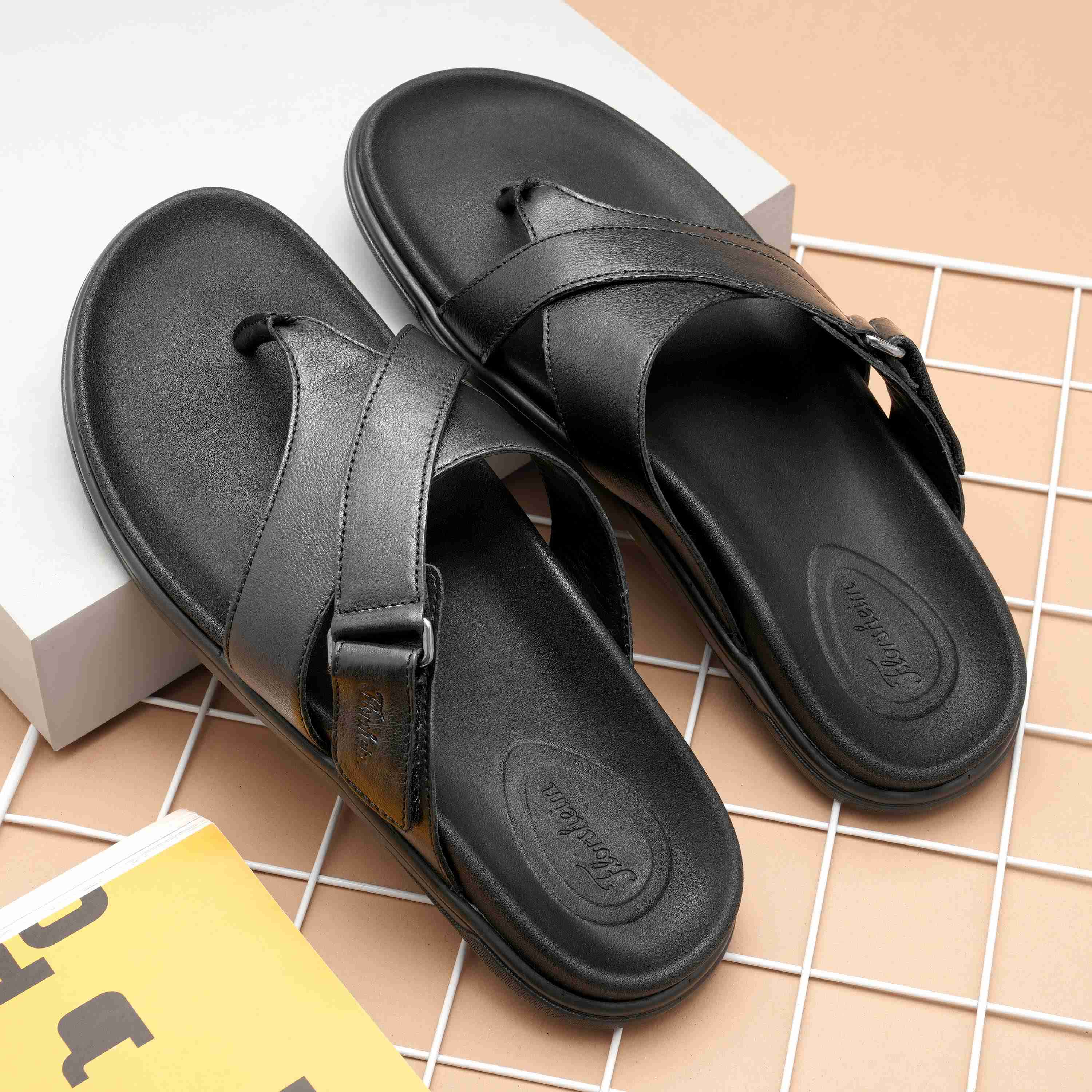 The Comet Black Men Cross Strap Slipper Florsheim