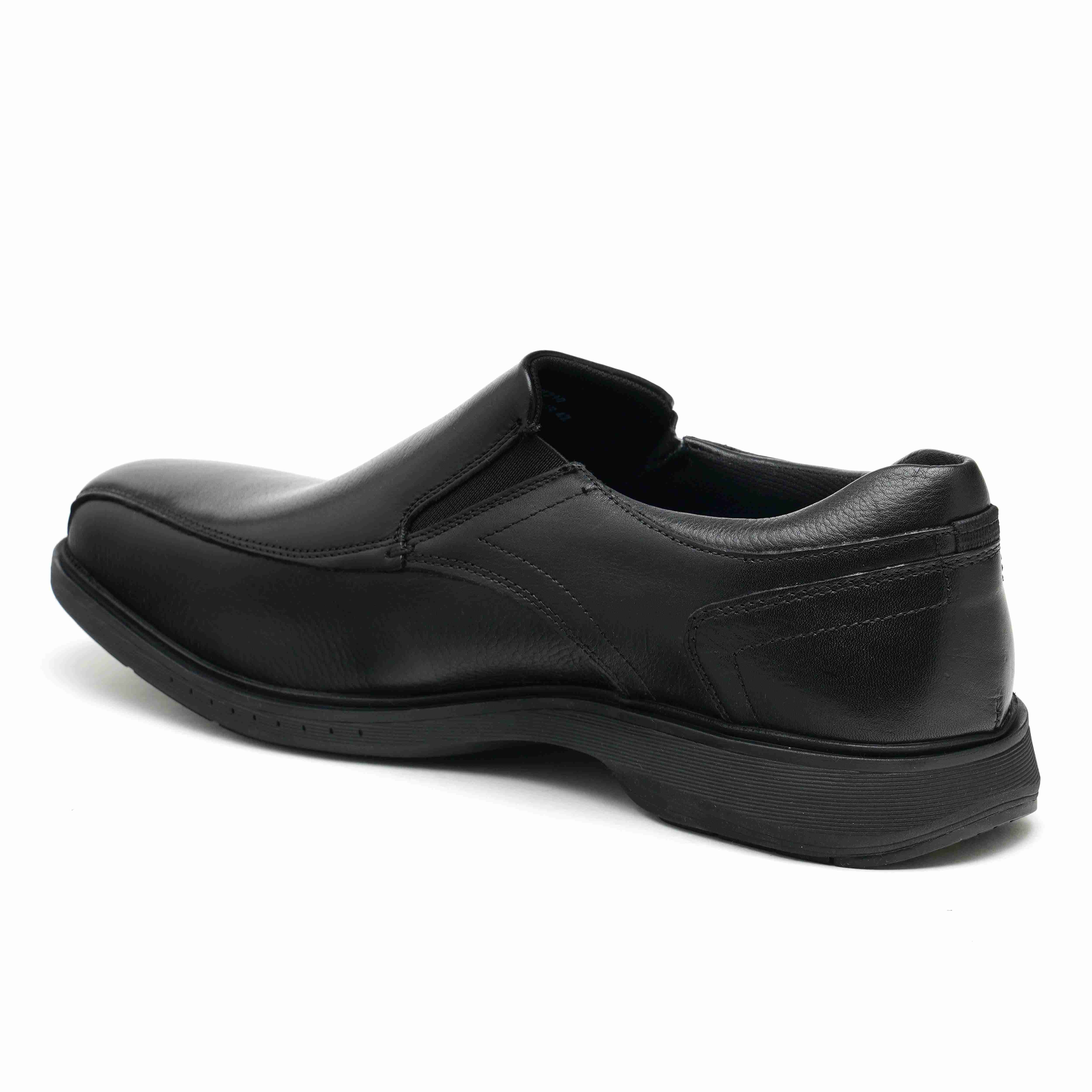 The Trevor Black Men Dress Shoe Florsheim