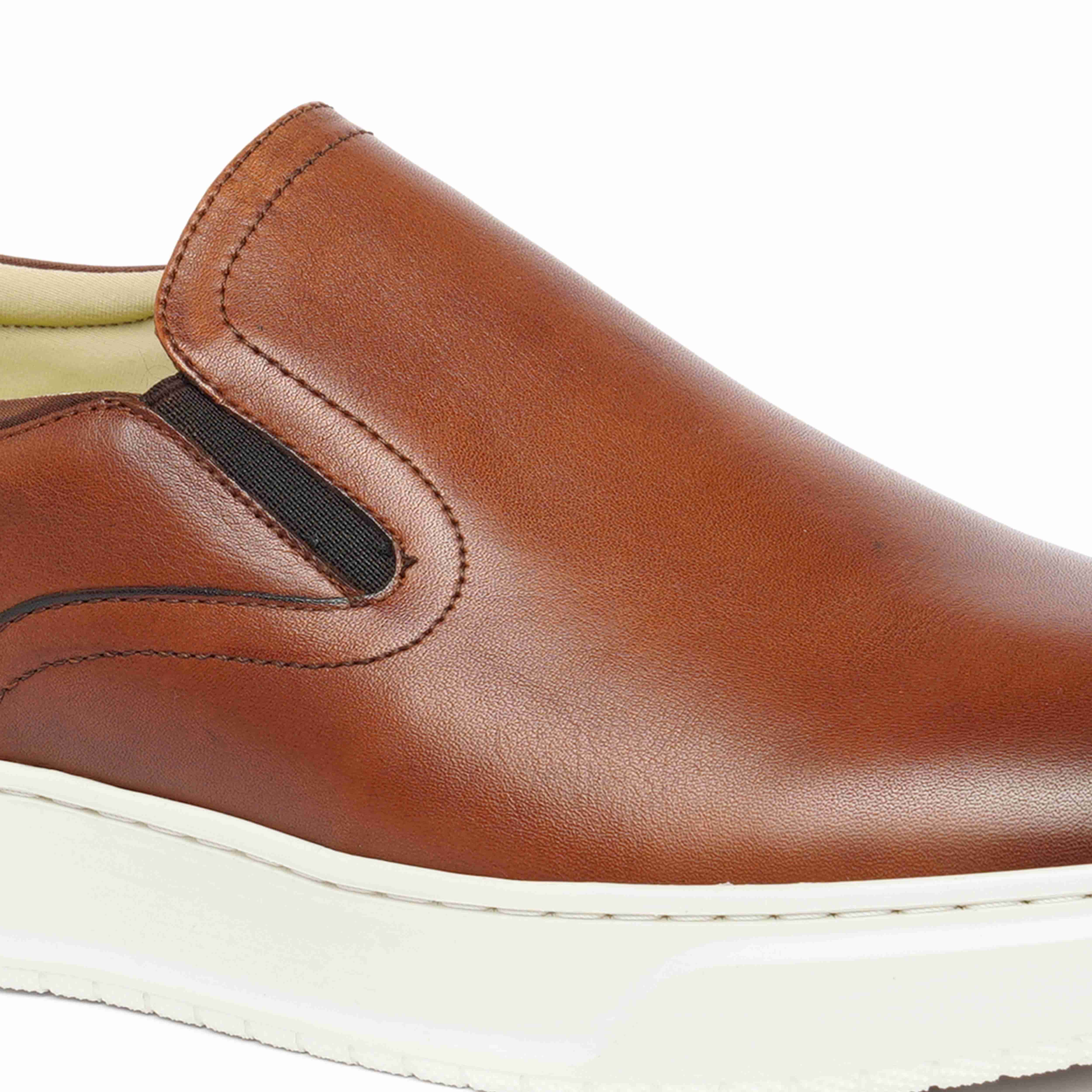 The Plain Toe Tan Men Casual Florsheim