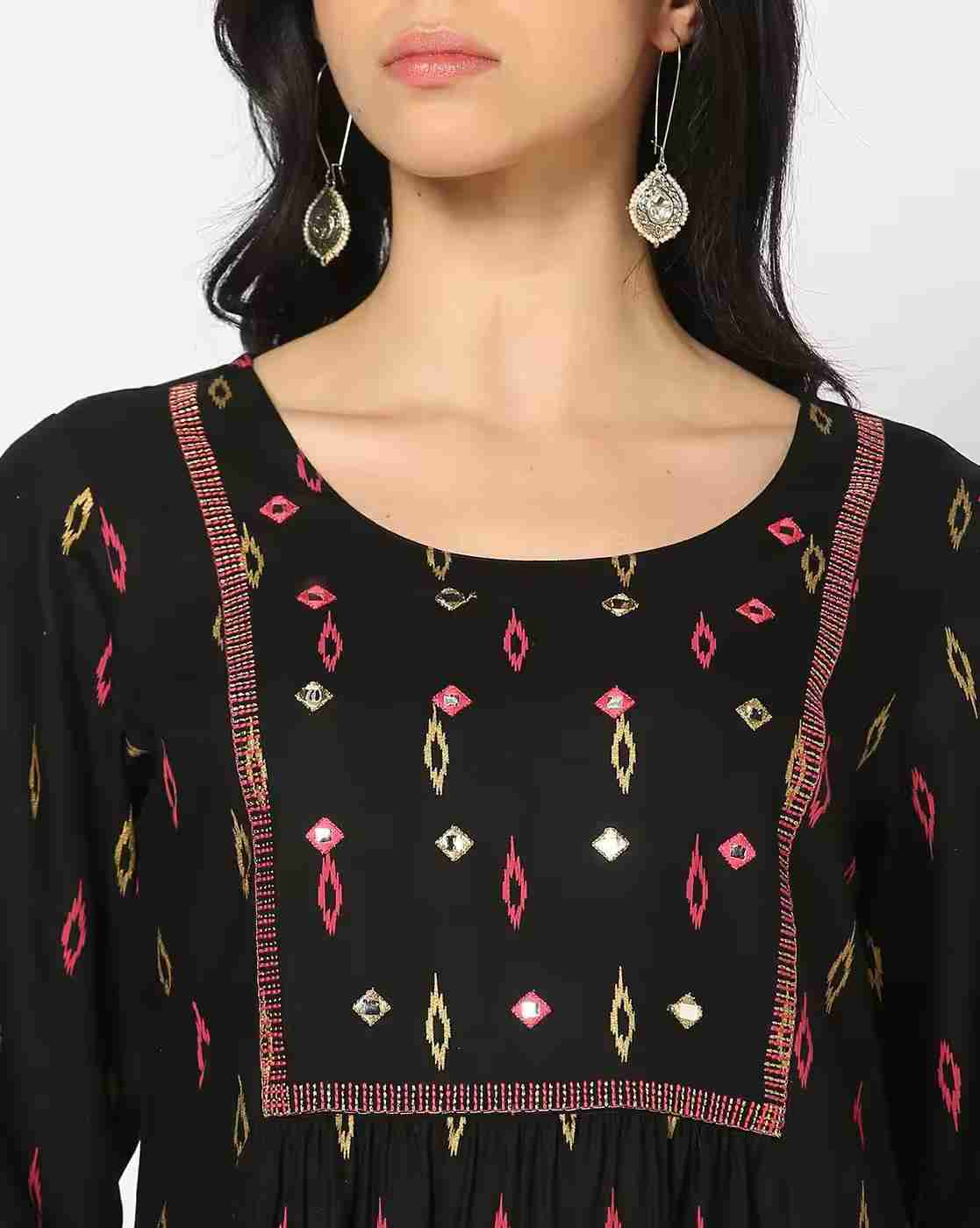 FUSION | Women Ikat Print Relaxed Fit Straight Kurta|3