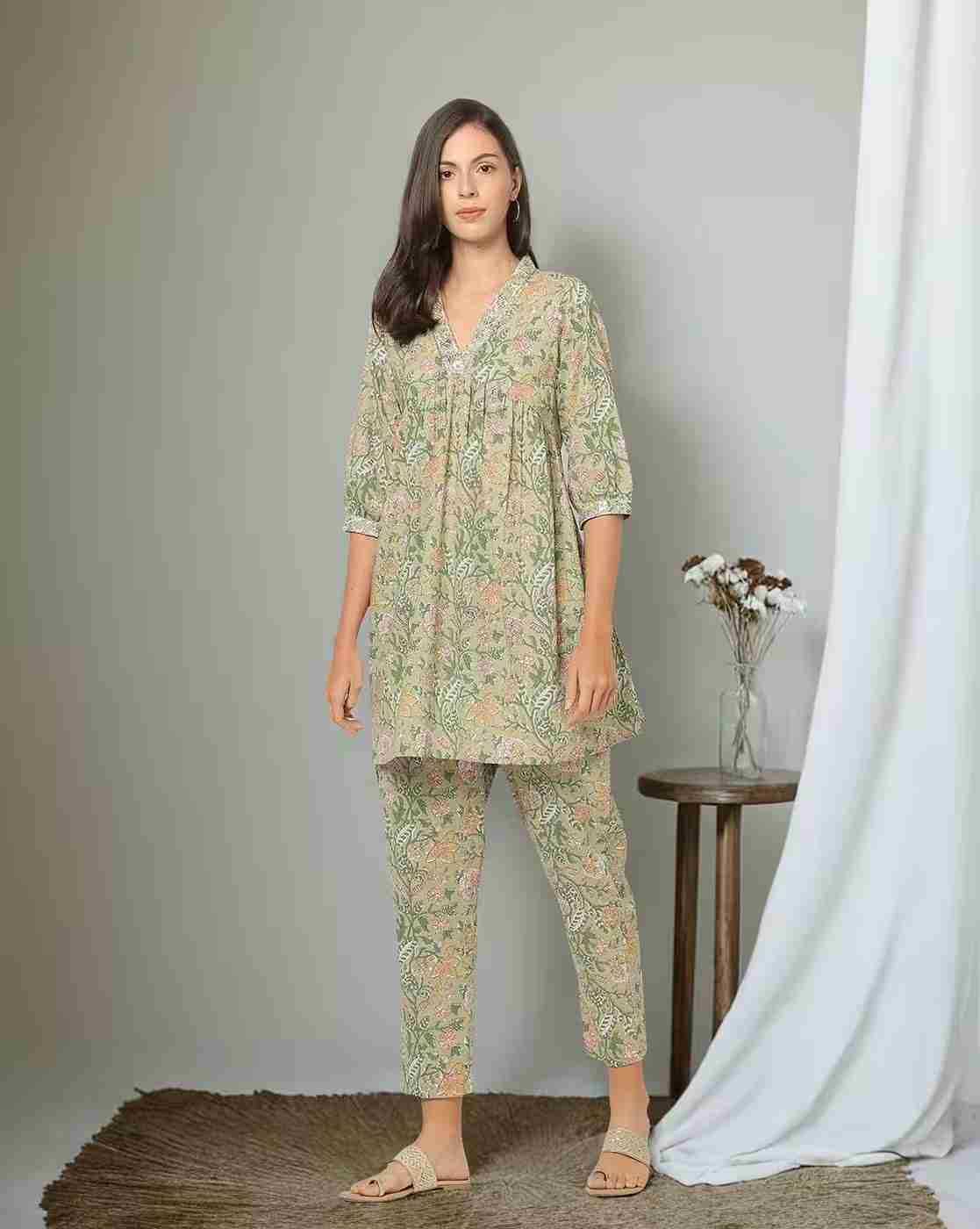 FUSION | Women Floral Print A-Line Kurta with Pants|0