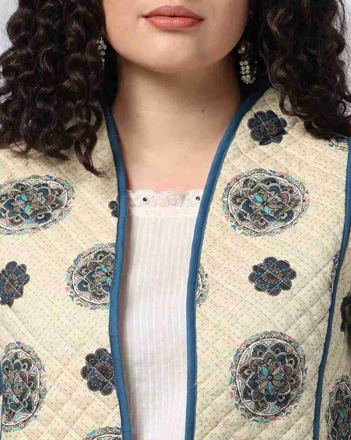 FUSION | Women Floral Print Relaxed Fit Jacket|3