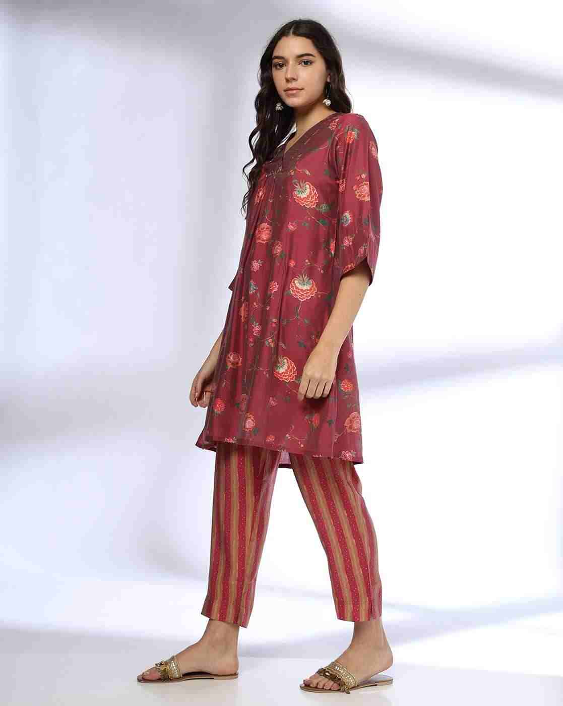 FUSION | Women Printed Relaxed Fit Kurta & Pants Set|1