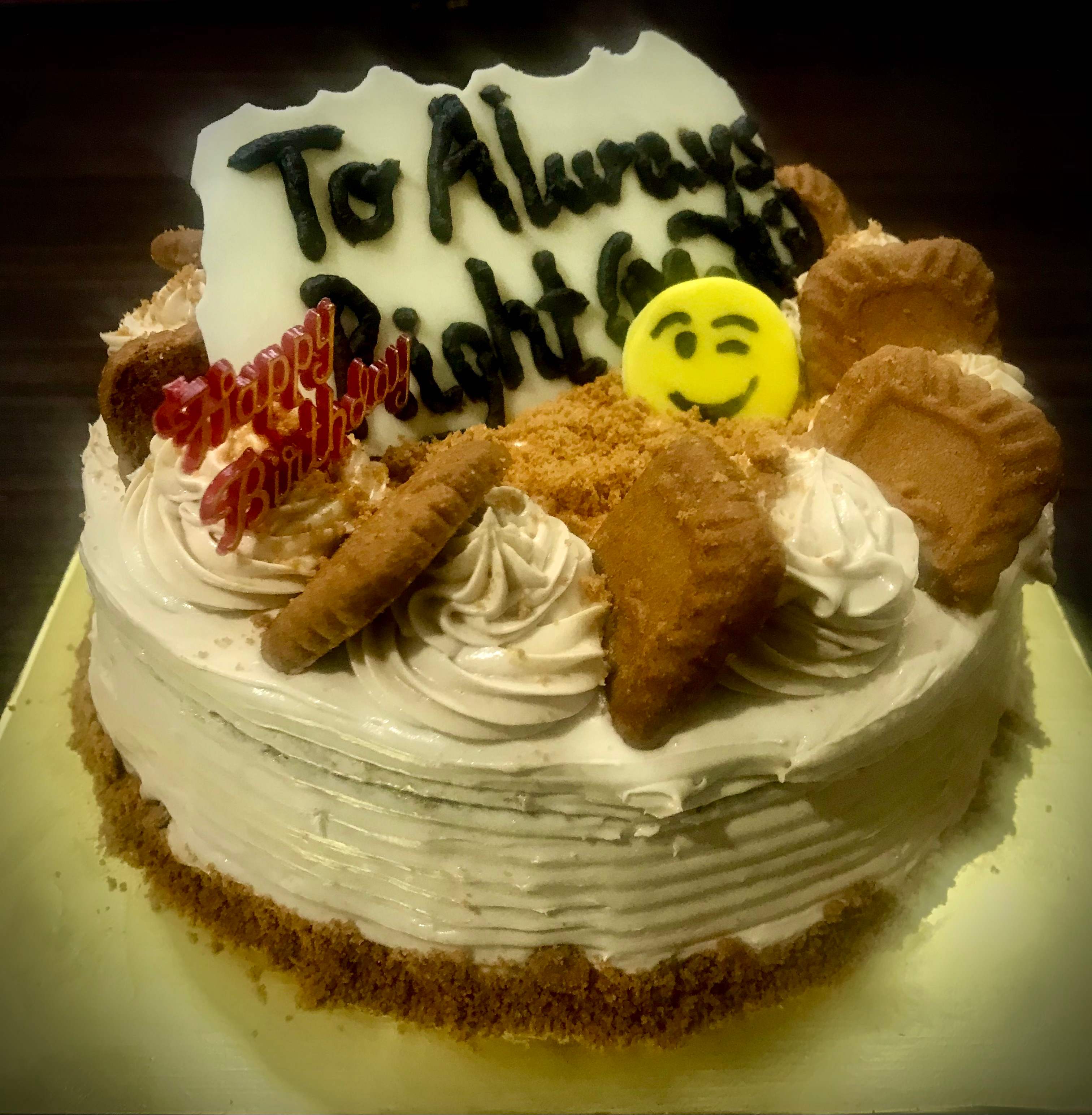 Lotus Biscoff Vanilla Cake