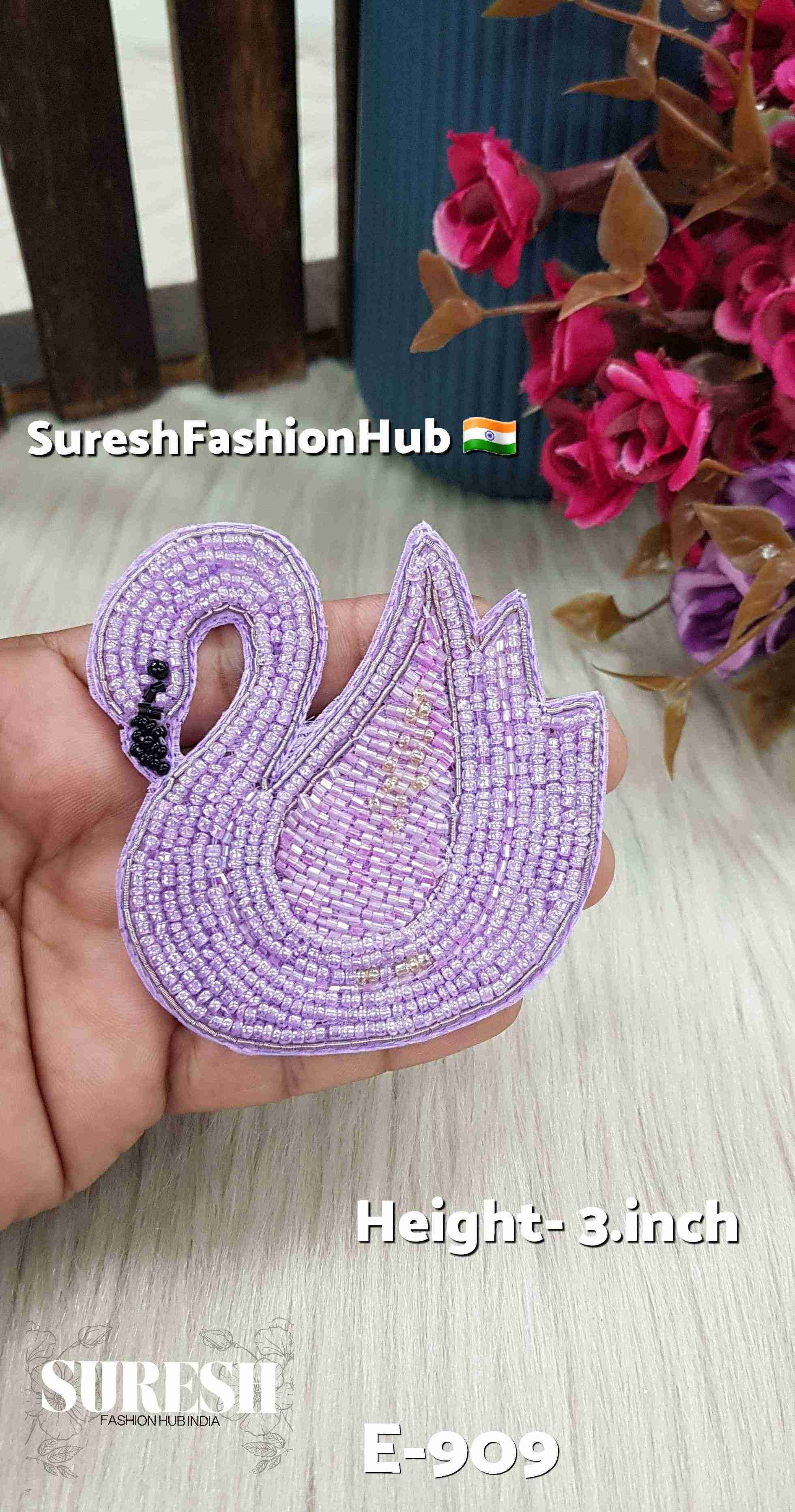 Lilac Left Facing Swan Patch – E-909