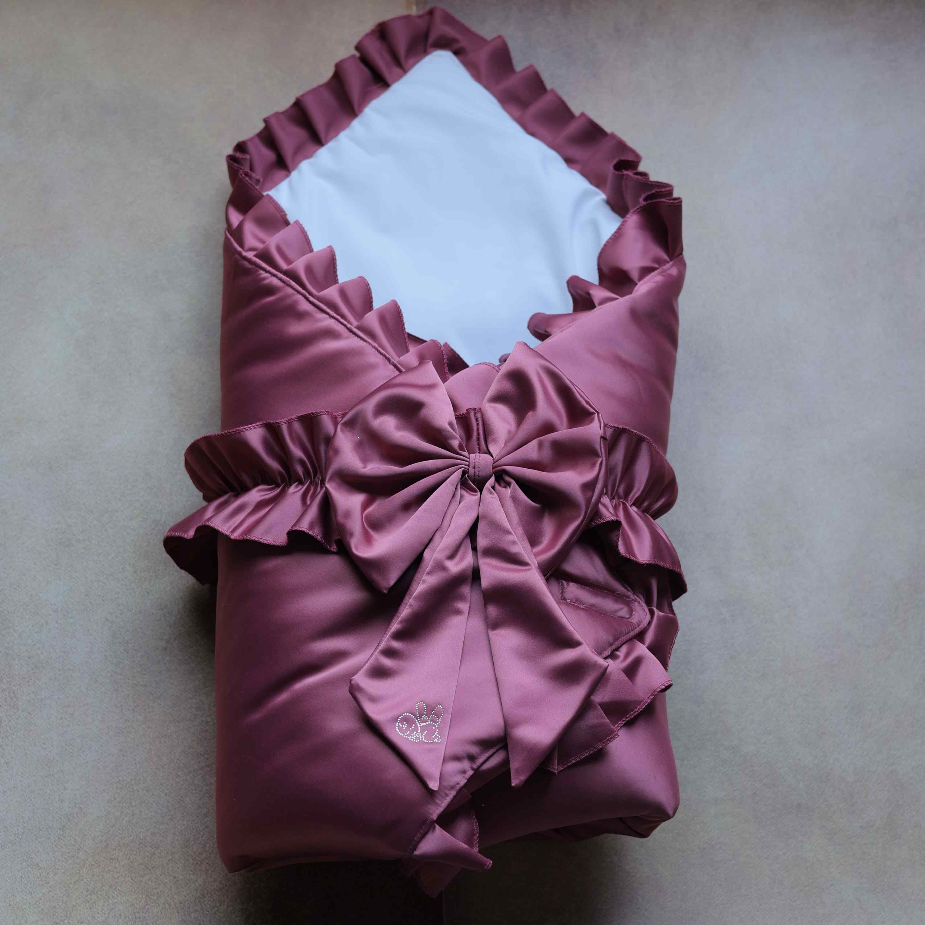 Dusky Rose Hug Baby Drape
