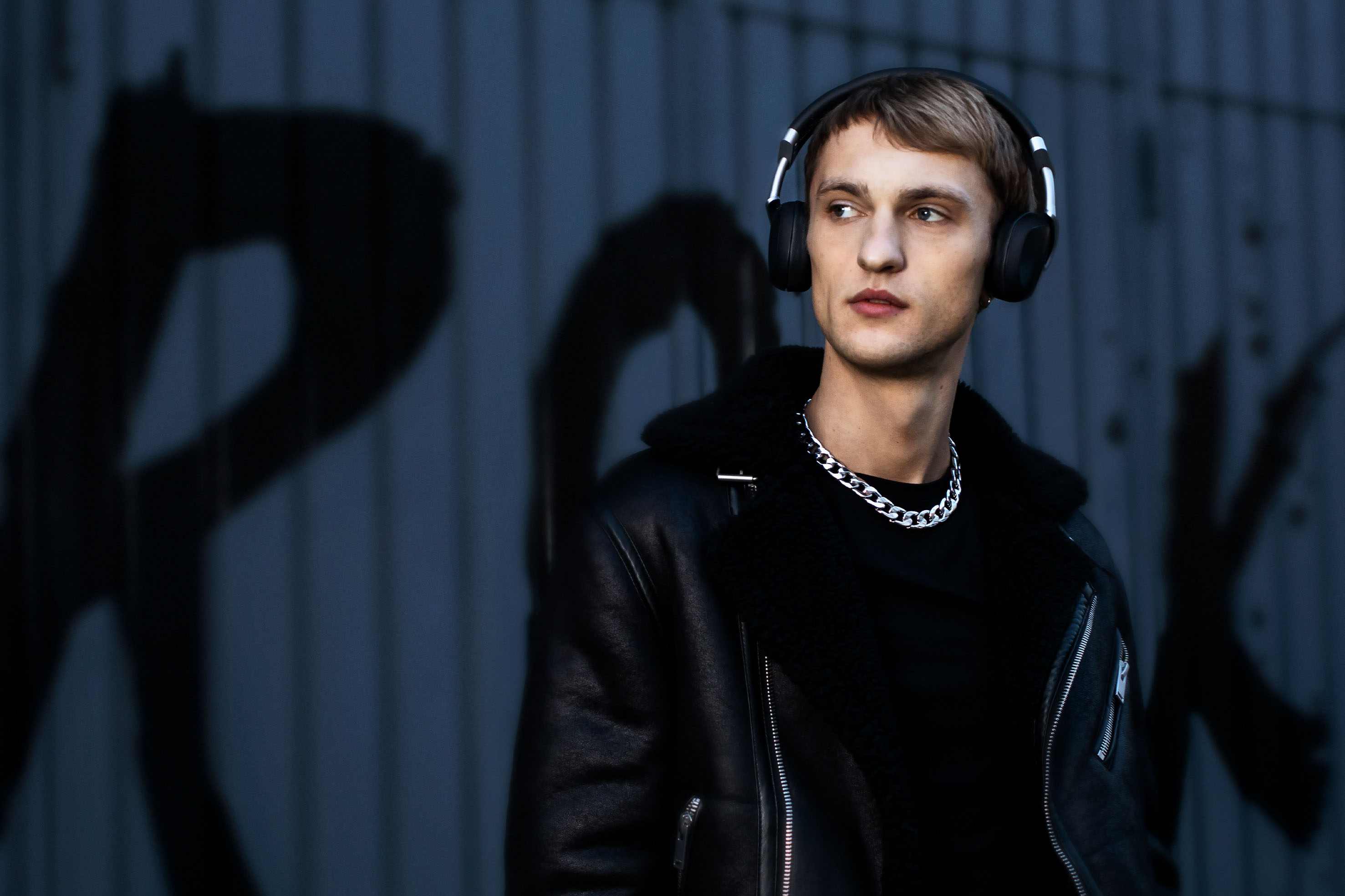 Roland V-Moda S-80 On-Ear Wireless Bluetooth Headphones, Black 14