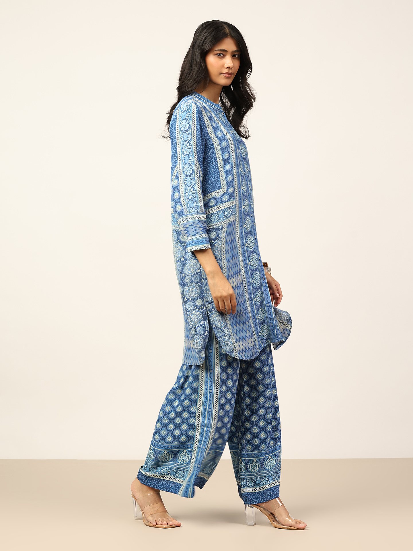 Blue Zunairaa Cape Set