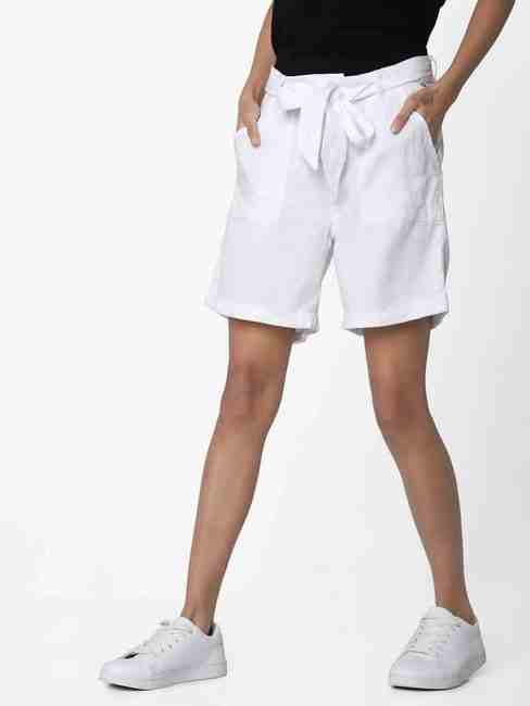 Woman Shorts with Waist Tie-up