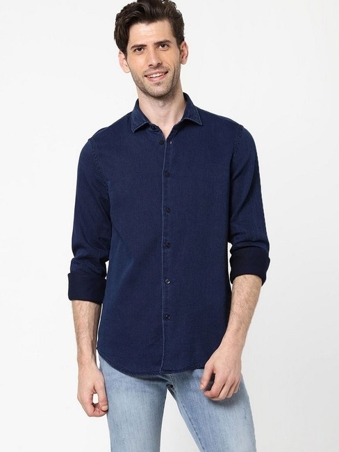 GAS | Slim Fit Textured Shirt with Curved Hemline