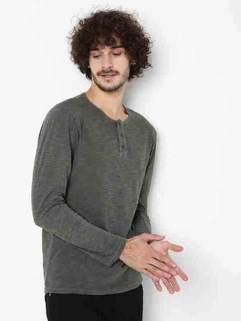 Heathered CPD Slim Fit Henley T-shirt