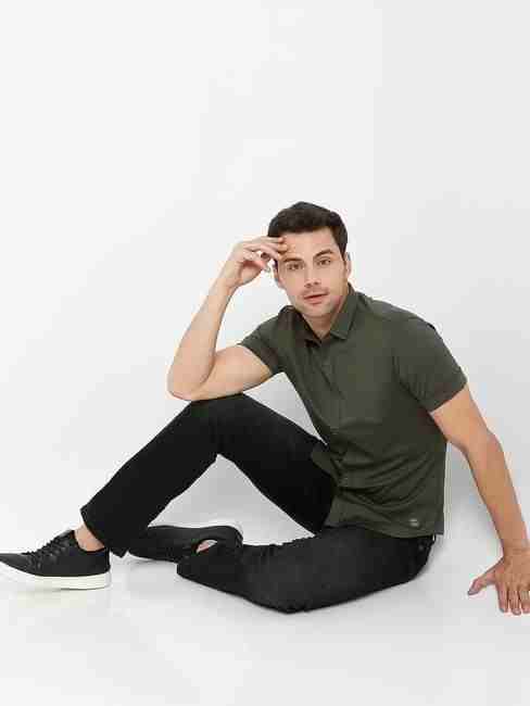 Slim Fit Shirt with Spread Collar