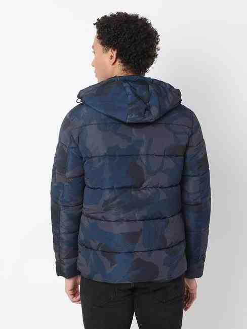 Regular Fit Full Sleeve Hooded Neck Camouflage Polyester Jacket