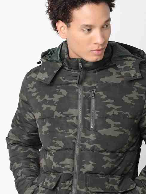 Regular Fit Full Sleeve Hooded Neck Camouflage Polyester Jacket