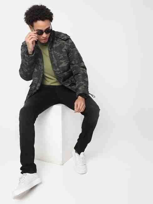 Regular Fit Full Sleeve Hooded Neck Camouflage Polyester Jacket