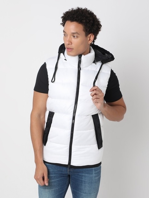 GAS | Regular Fit Sleeveless Hooded Neck Solid Nylon Jacket