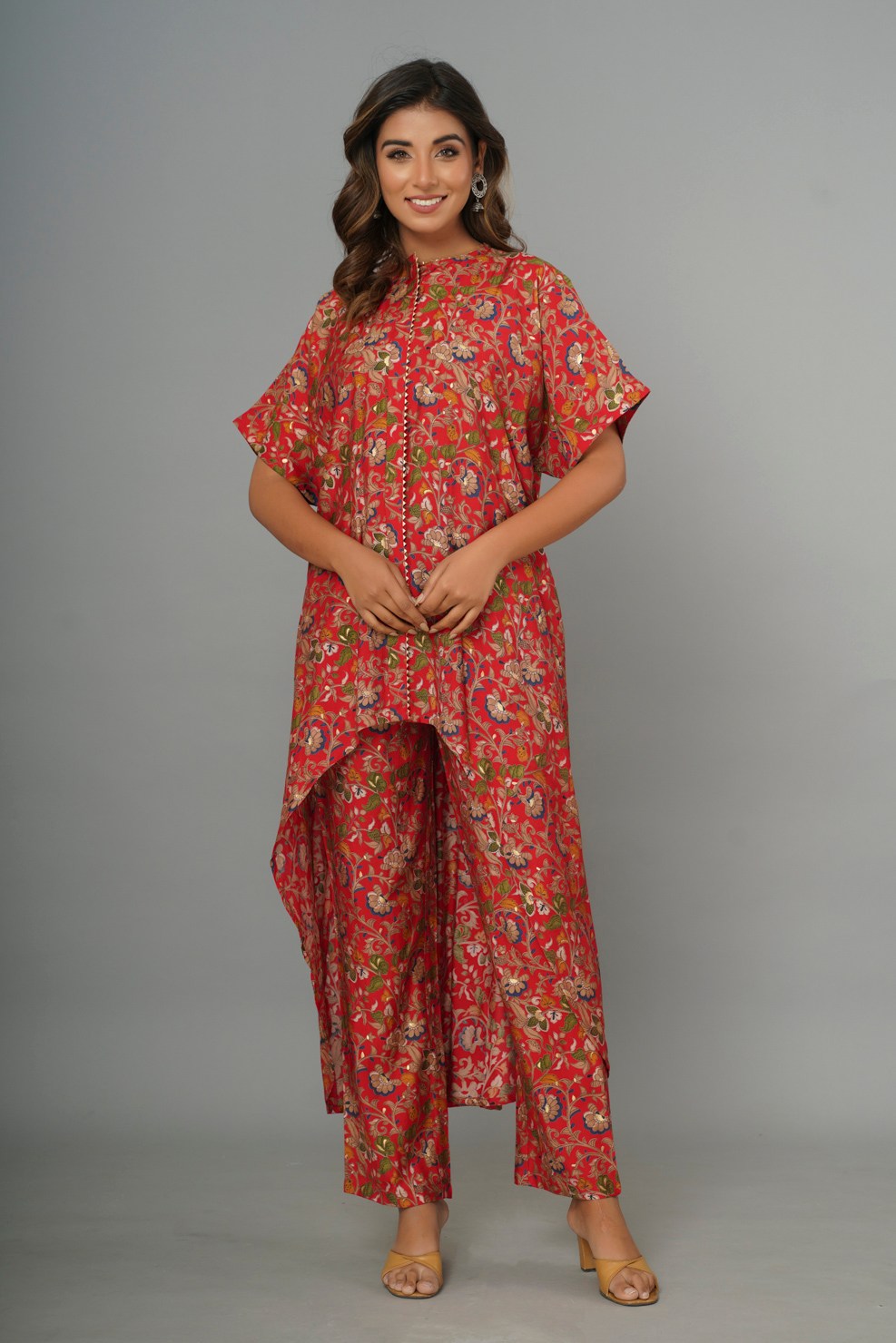 Rad Muslin Printed High-Low Kurta With Pants.