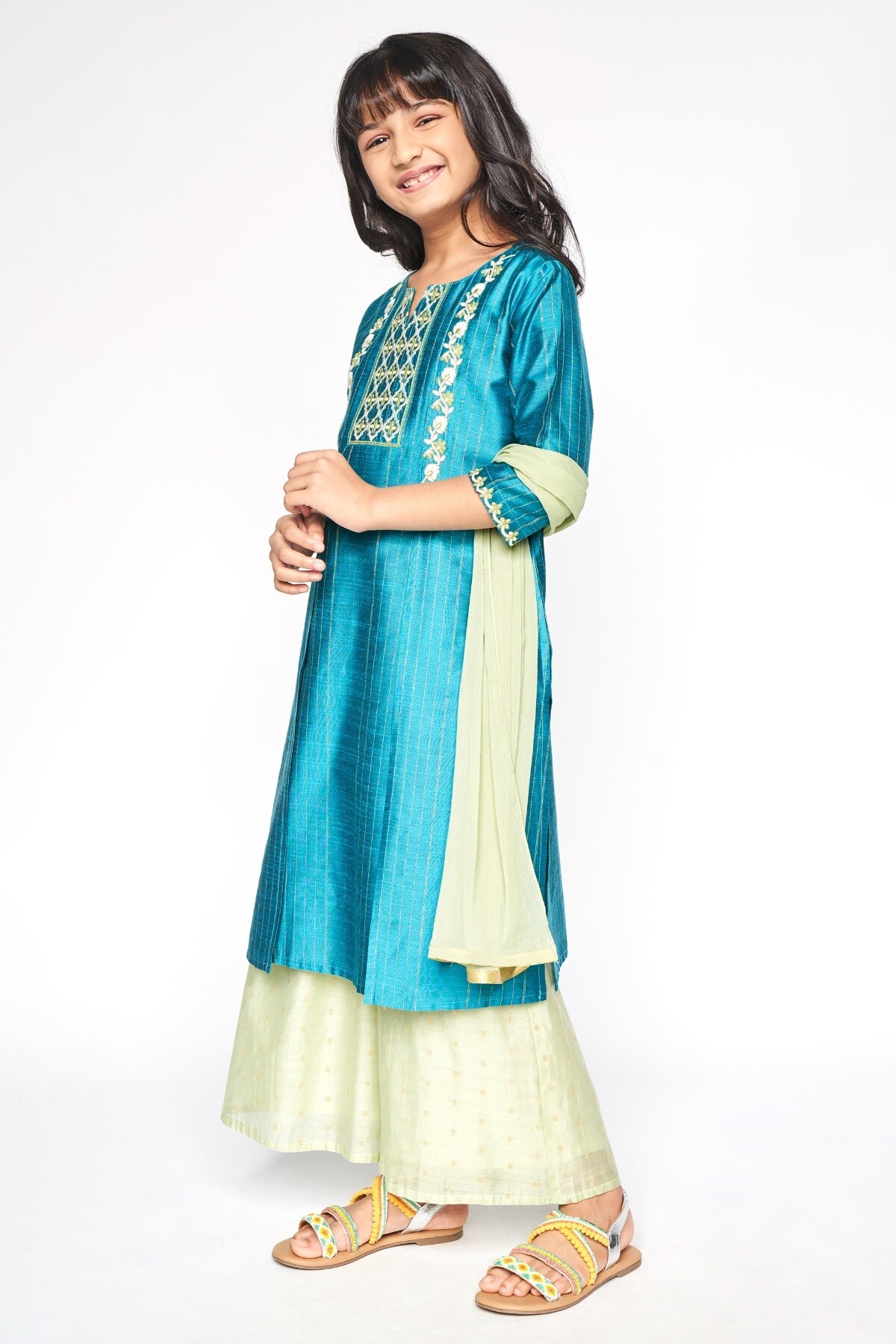 Global Desi | Peacock Embroidered Straight Suit 3