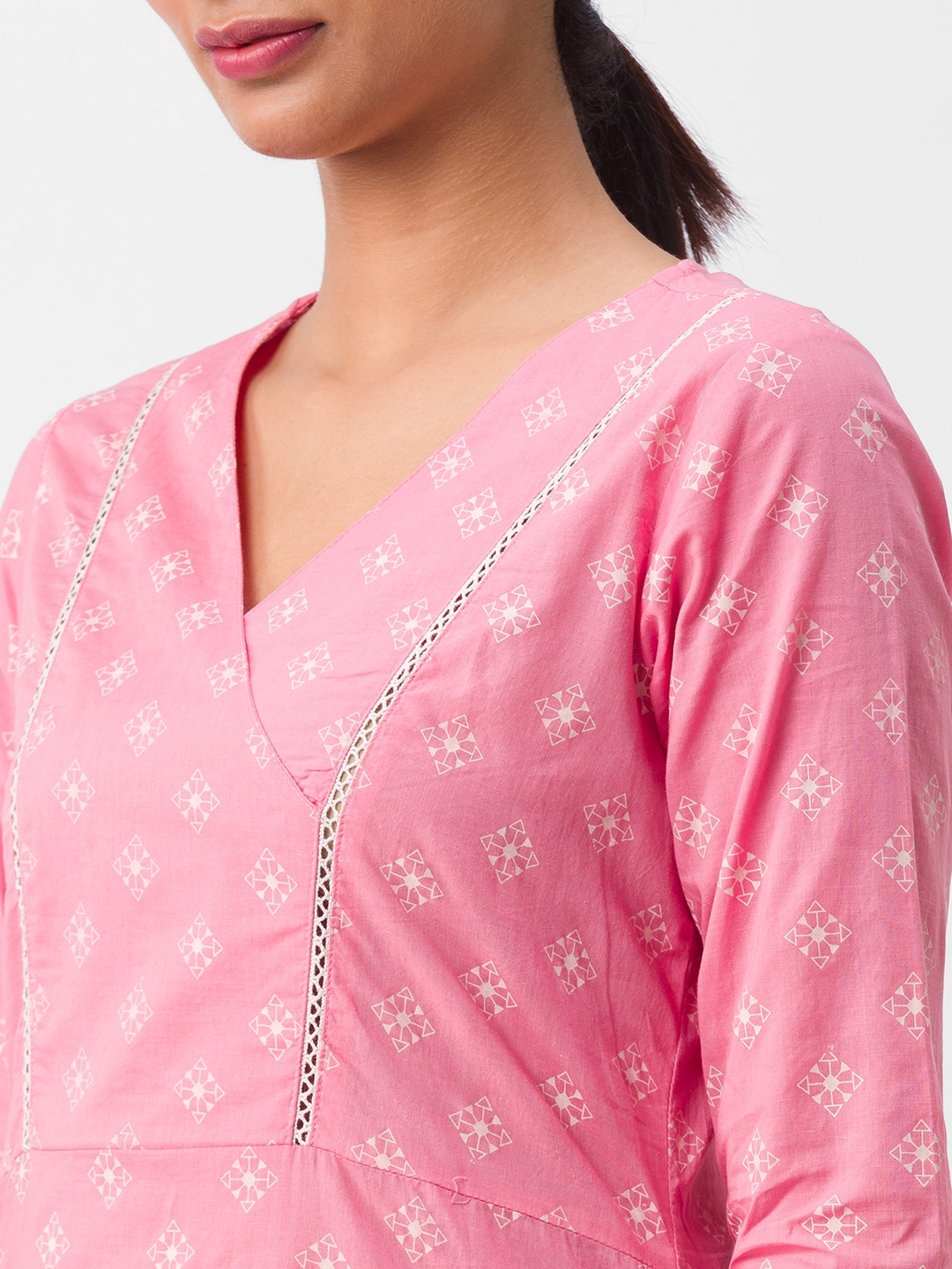 globus | Women's Pink Cotton Printed Kurtas 4