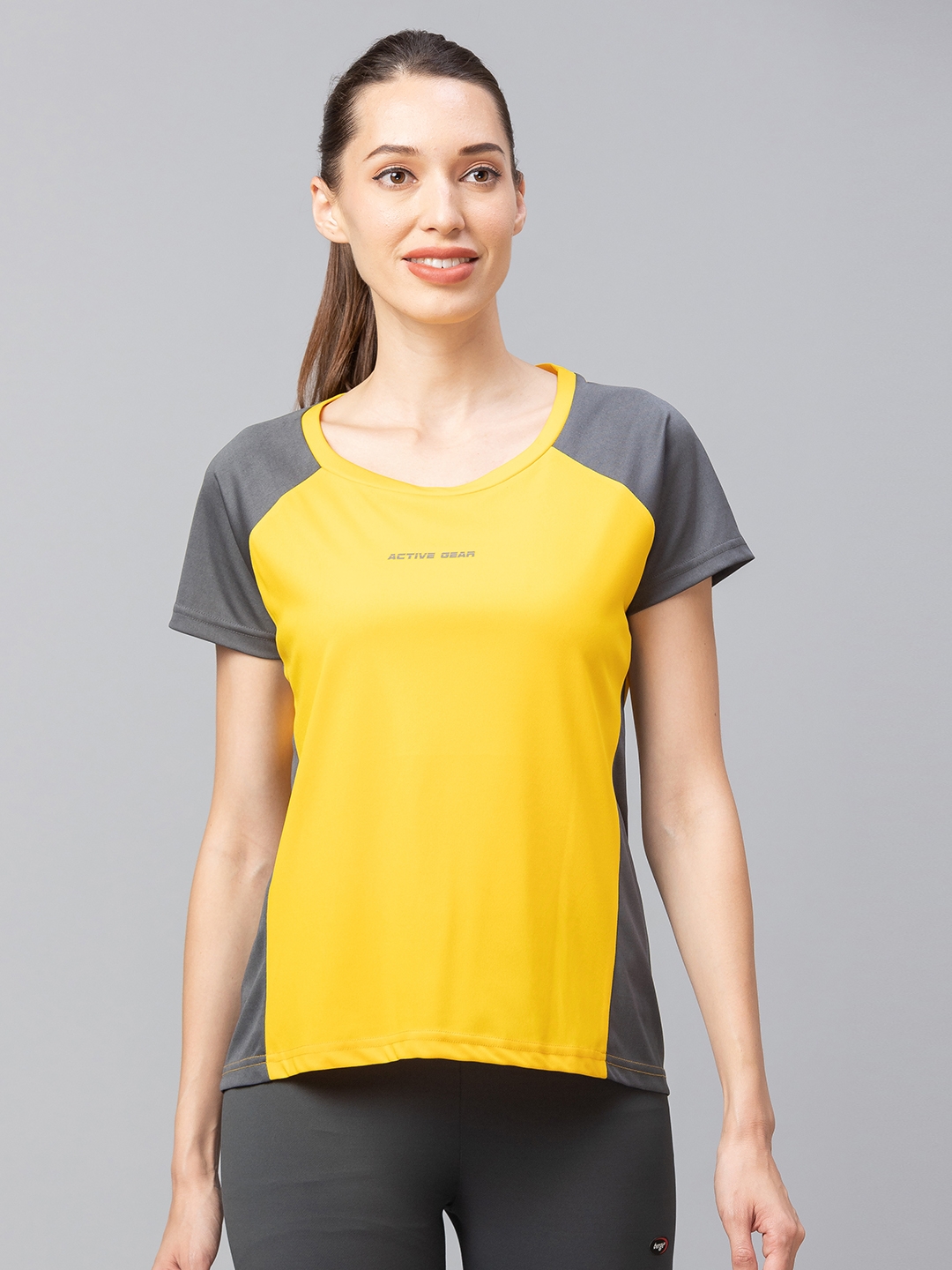 globus | Globus Yellow Colourblocked Tshirt 0