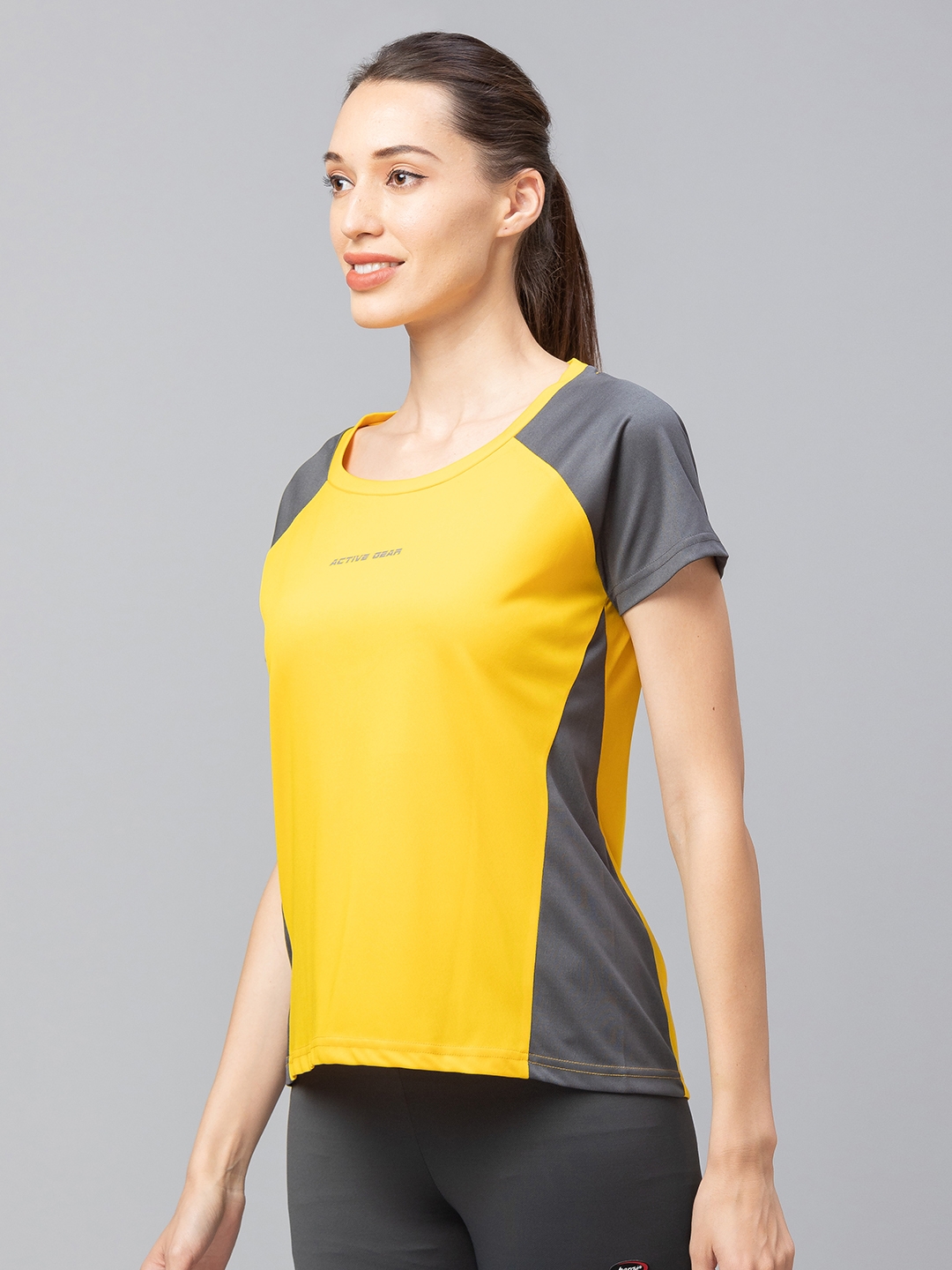 globus | Globus Yellow Colourblocked Tshirt 3