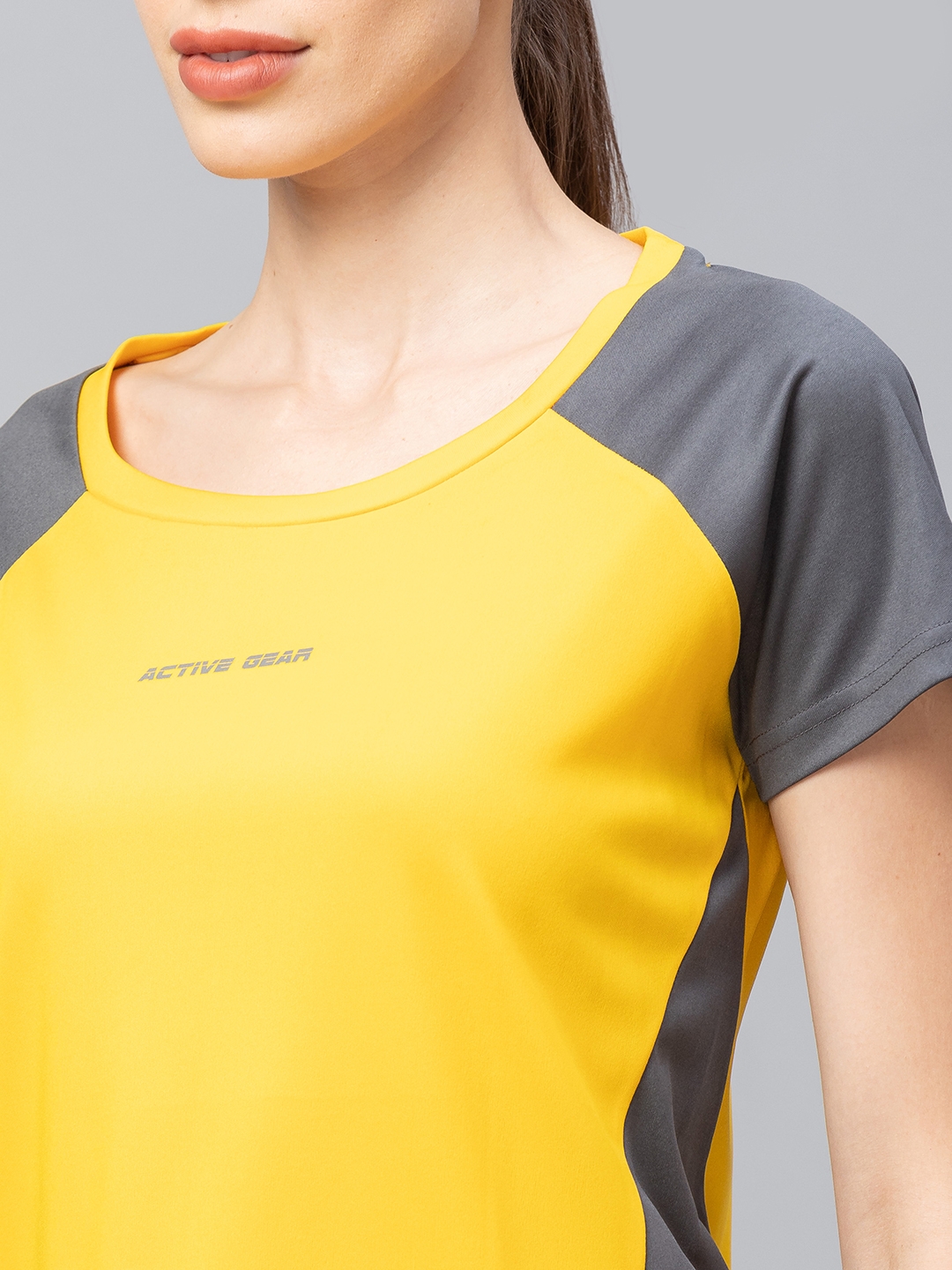 globus | Globus Yellow Colourblocked Tshirt 4