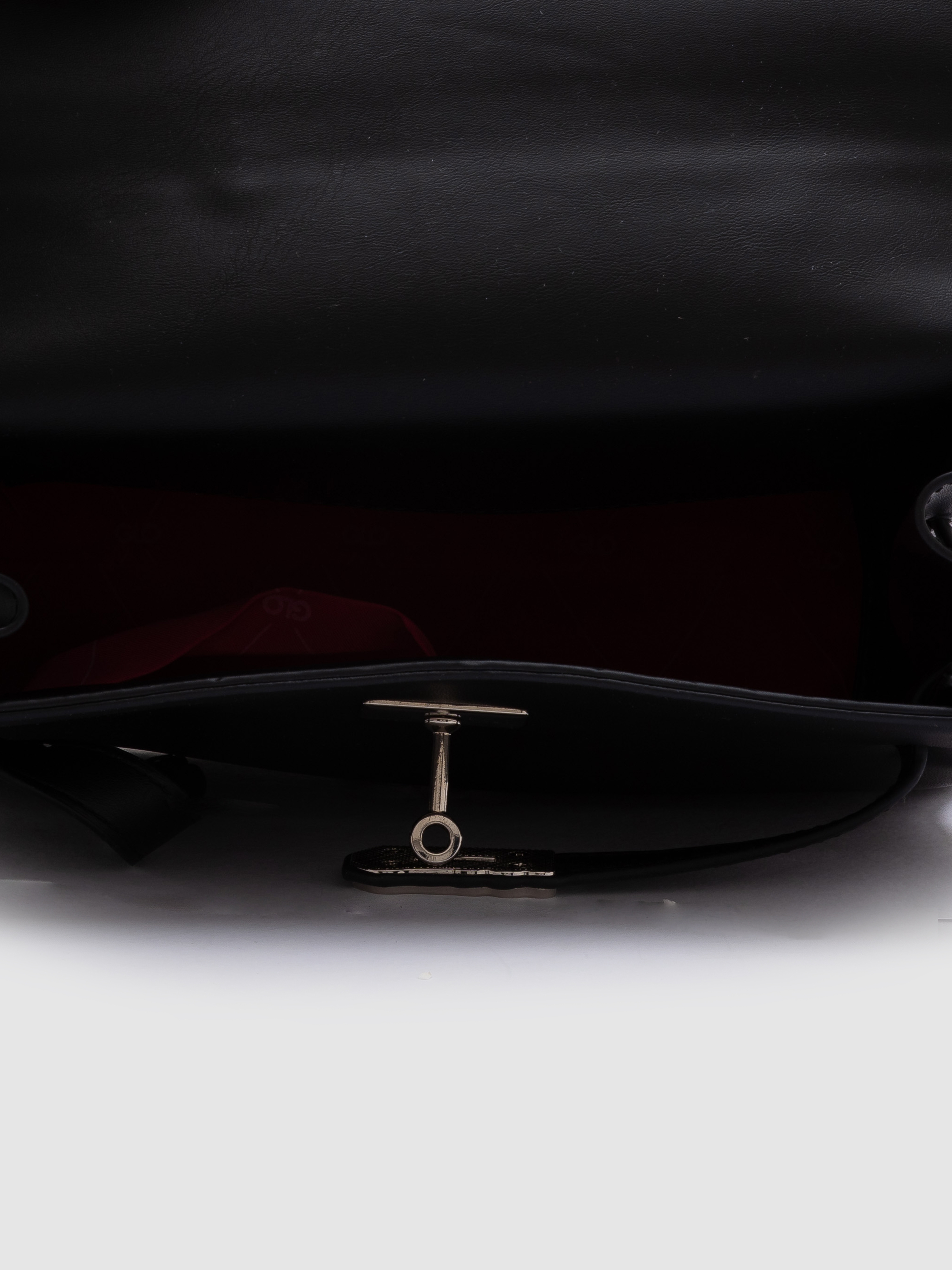 globus | Globus Black Solid Handbag 3