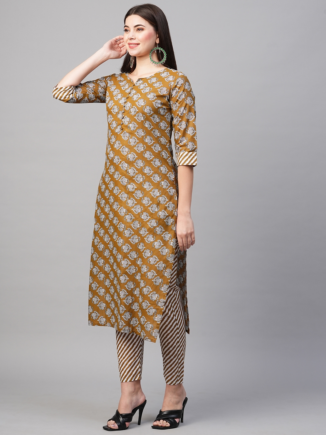 GoSriKi | GoSriKi Women Mustard Straight Printed Kurta with Trousers 2