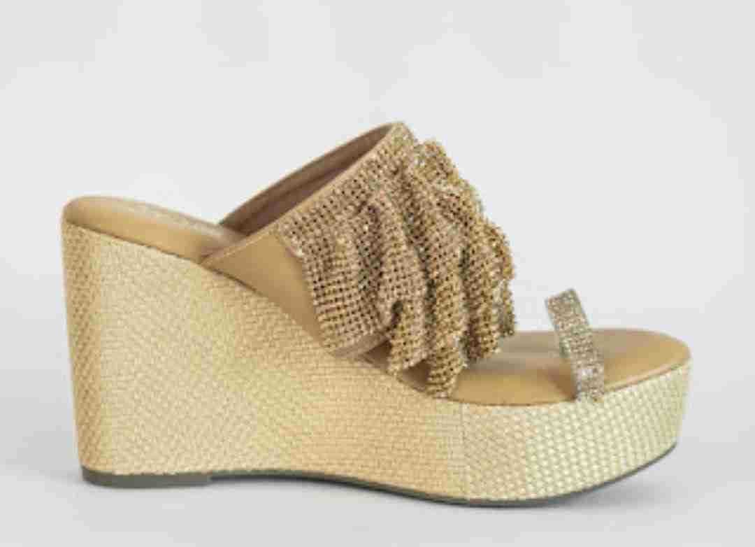 GOLD FALLING MESH WEDGE