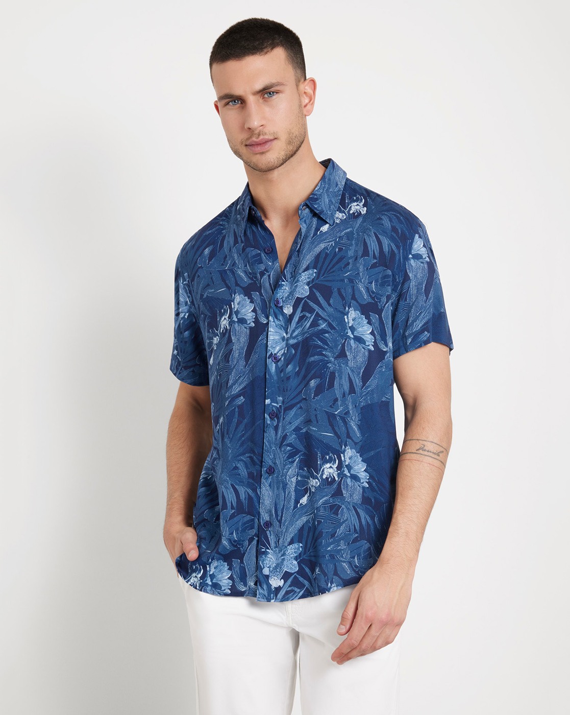 Men's Blue Viscose Printed Slim Fit Spread Collar Short Sleeve Shirts