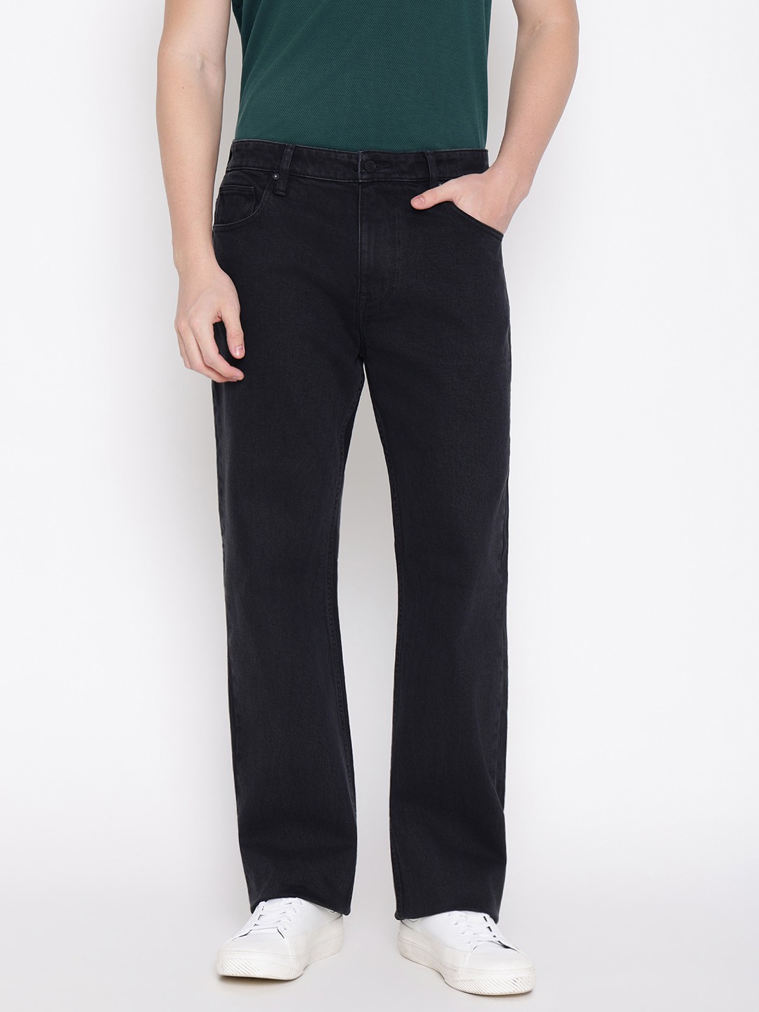 Guess Men Solid Straight Mid-Rise Relaxed Fit Jeans