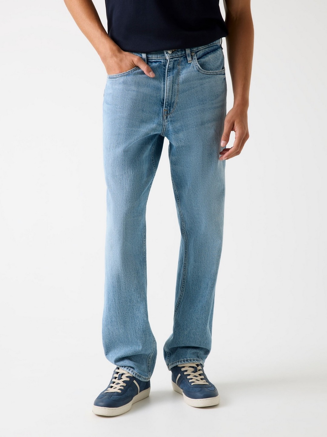 Guess Men Washed Relaxed Fit Mid-Rise Jeans