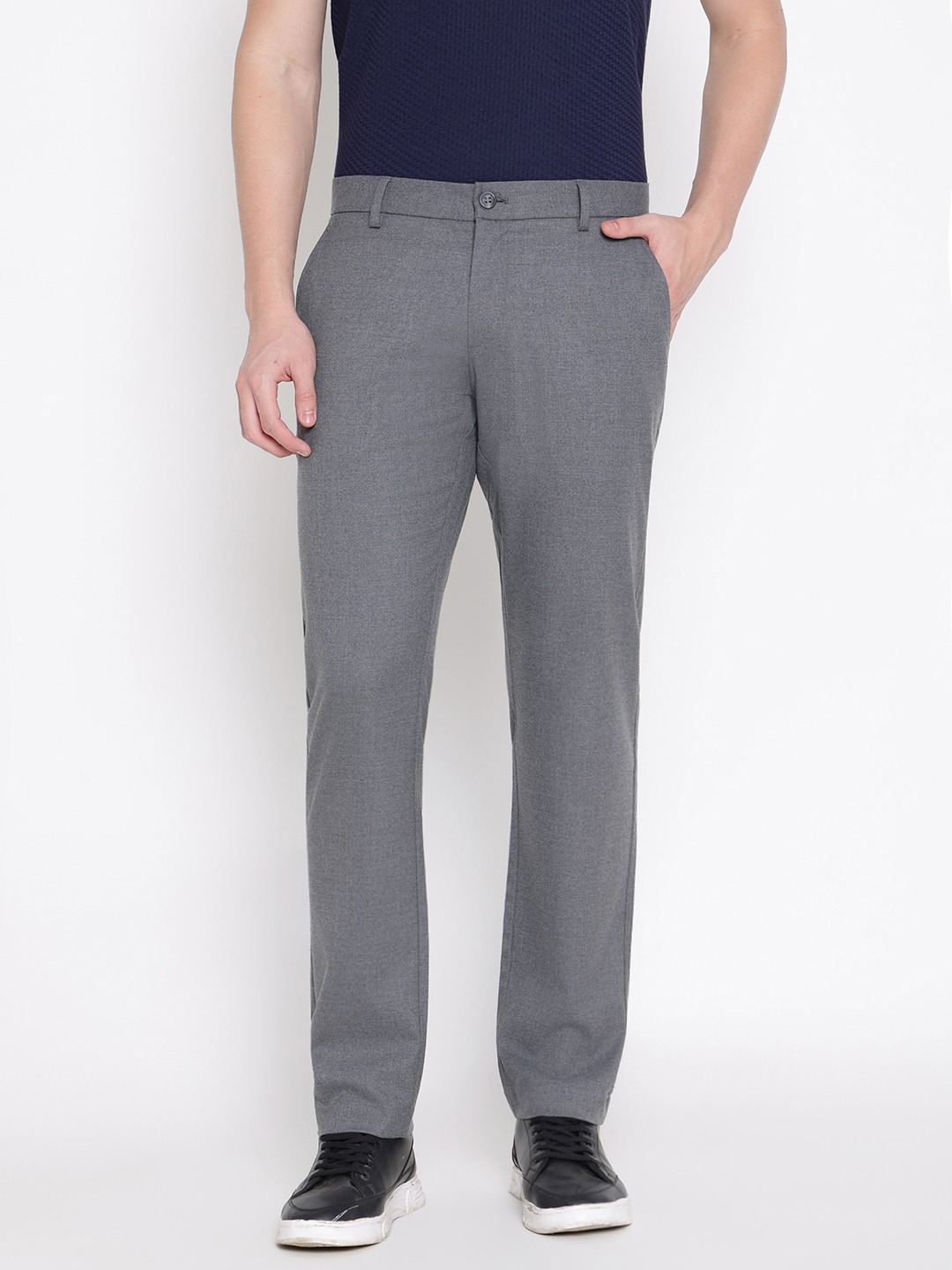Guess Men Solid Tapered Mid-Rise Slim Fit Flat-Front Trousers