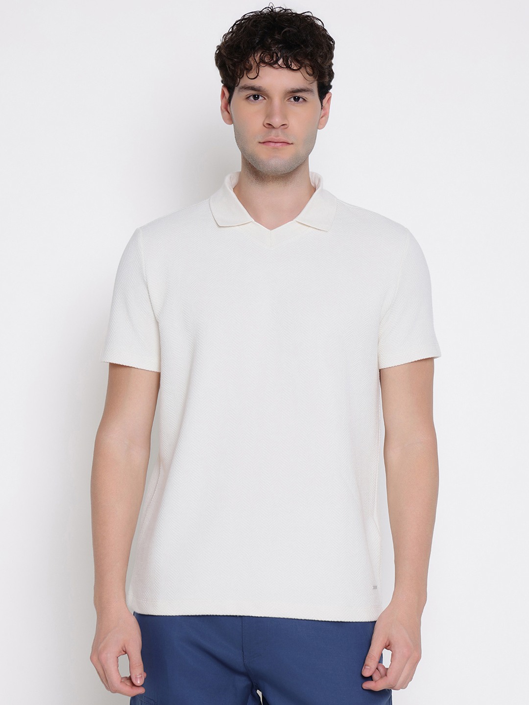 Guess Men Textured Collared Short Sleeves Polo T-Shirt