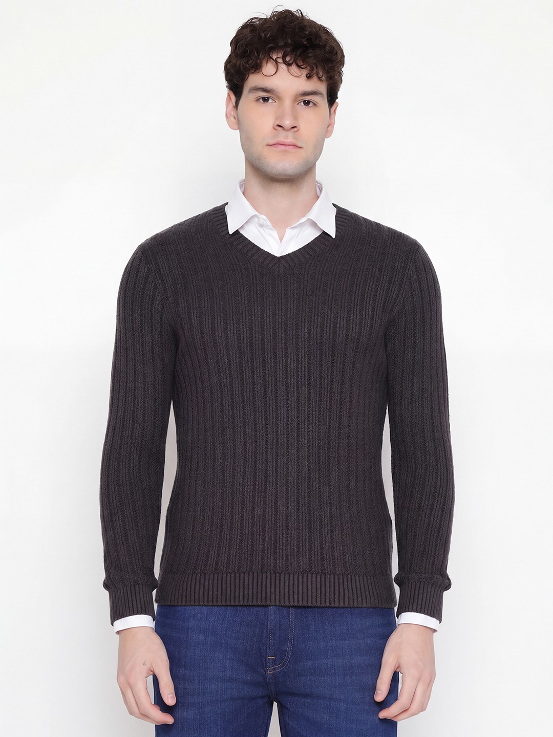Guess Men Knitted V-Neck Long Sleeves Sweater