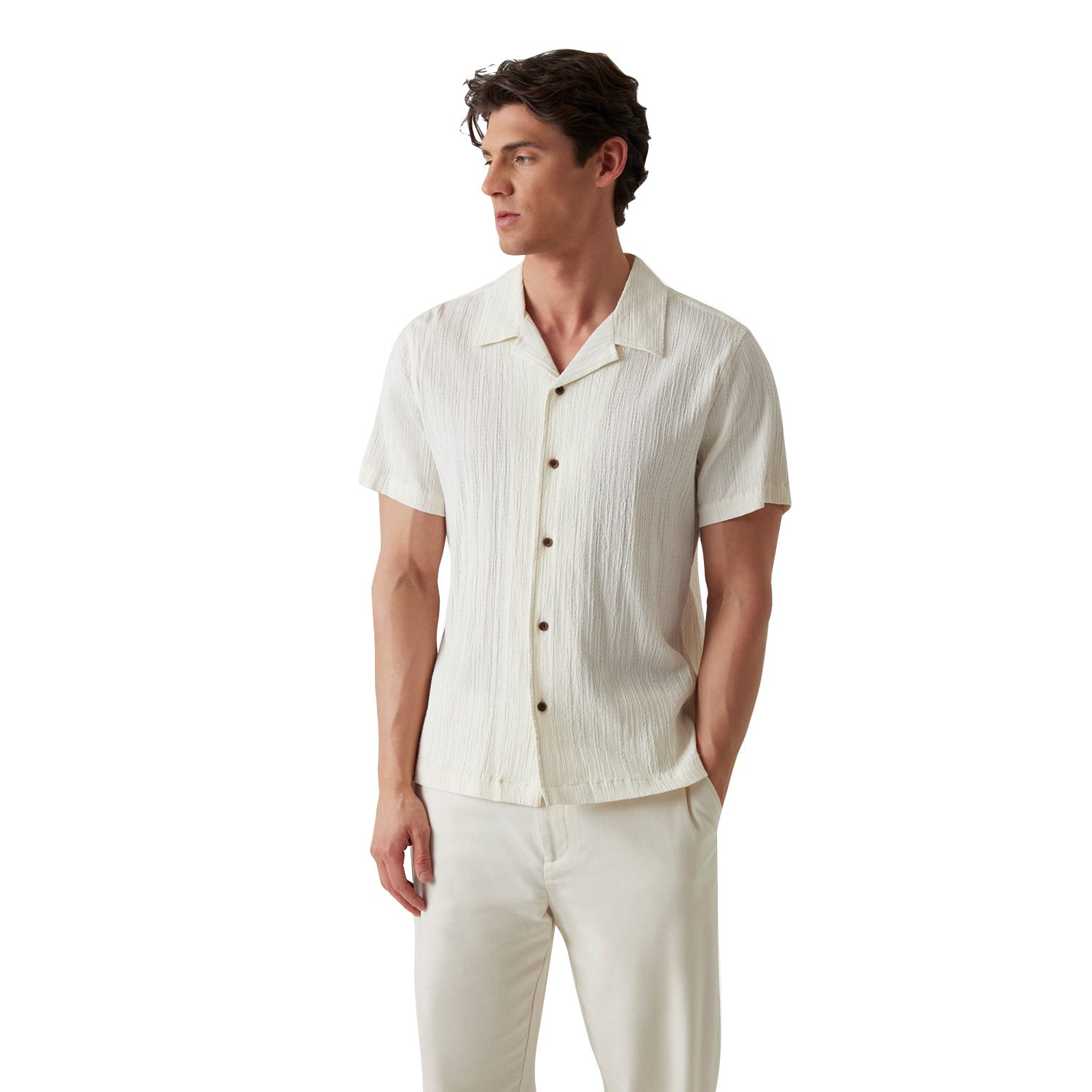 Guess Men Textured Resort Collar Short Sleeves Shirt