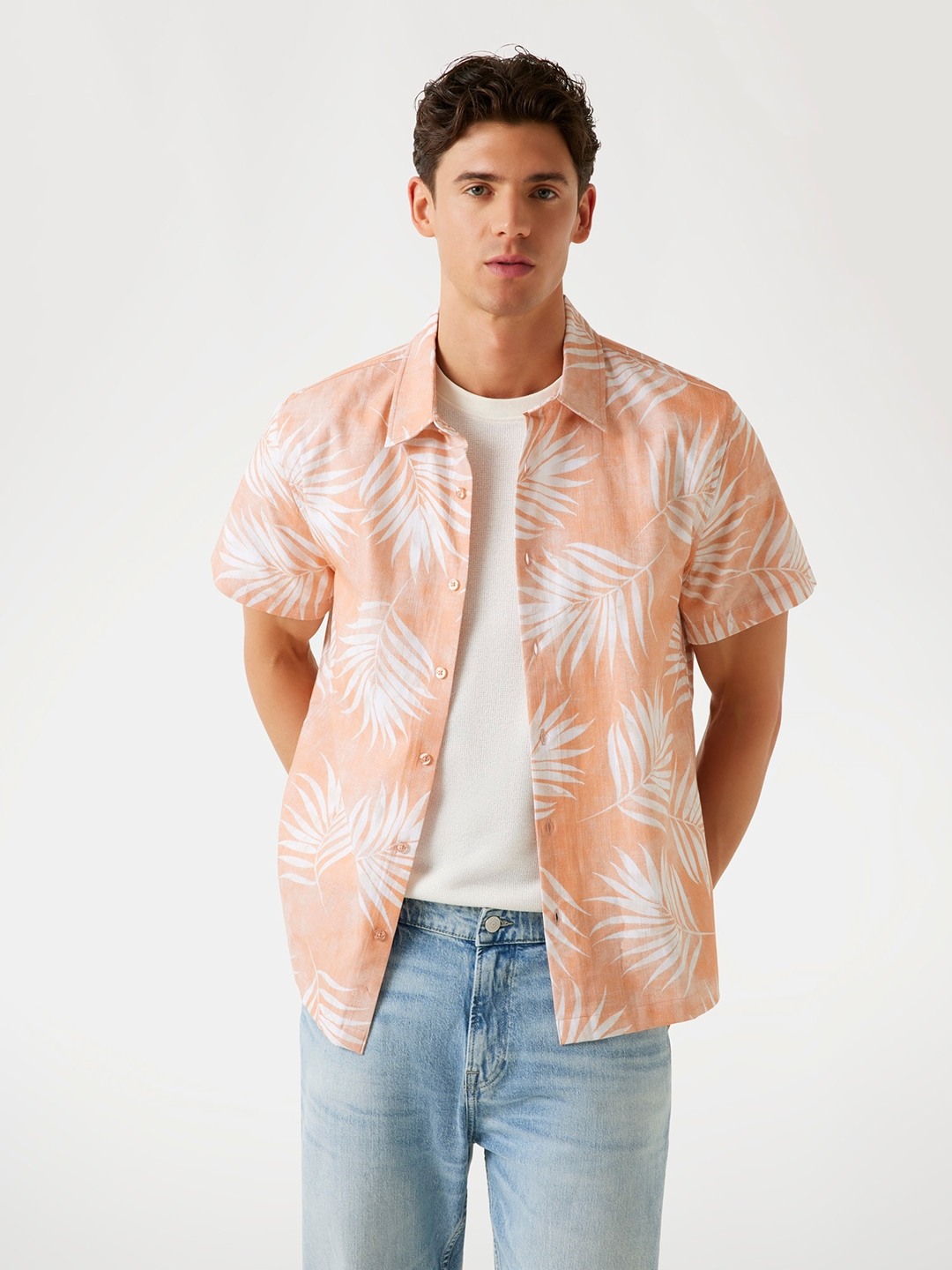 Guess Men's Orange Printed Spread Collar Short Sleeves Shirt