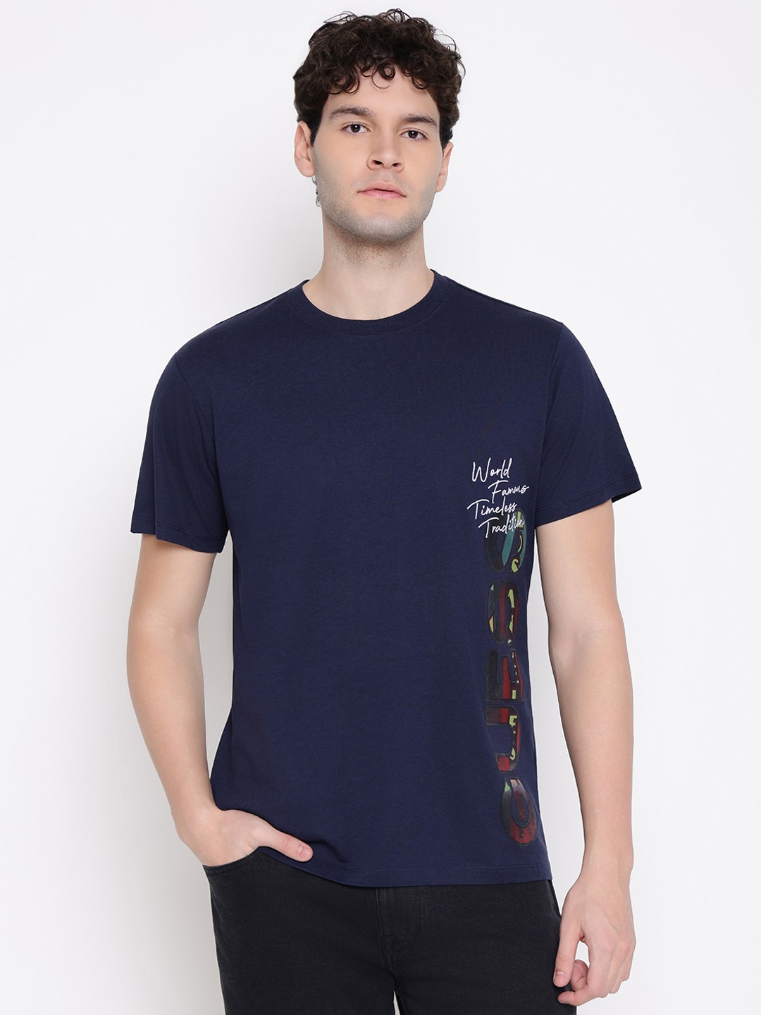Guess Men Tropical Print Round Neck Short Sleeves T-Shirt