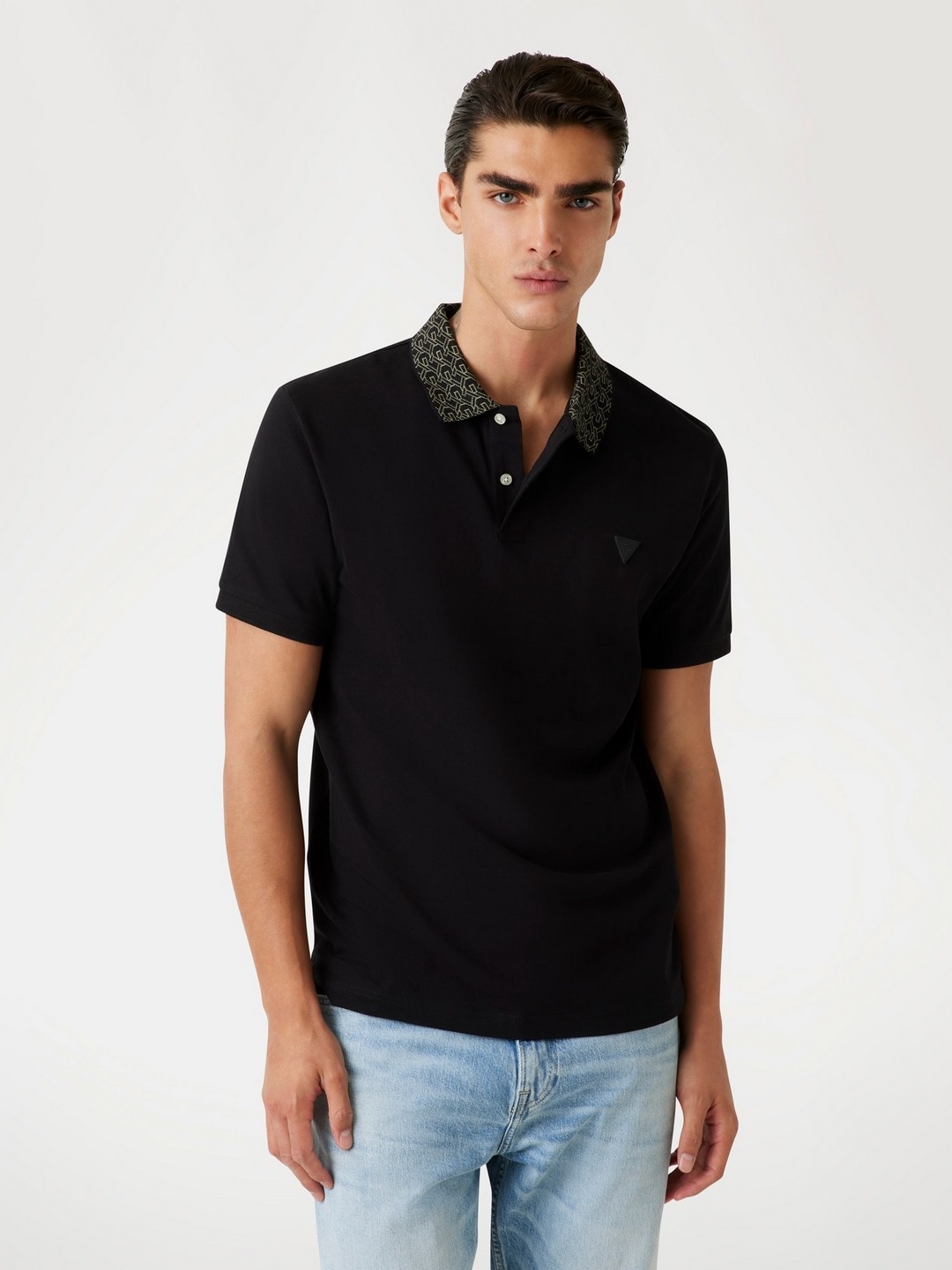 Guess Men Solid Collared Short Sleeves Polo T-shirt