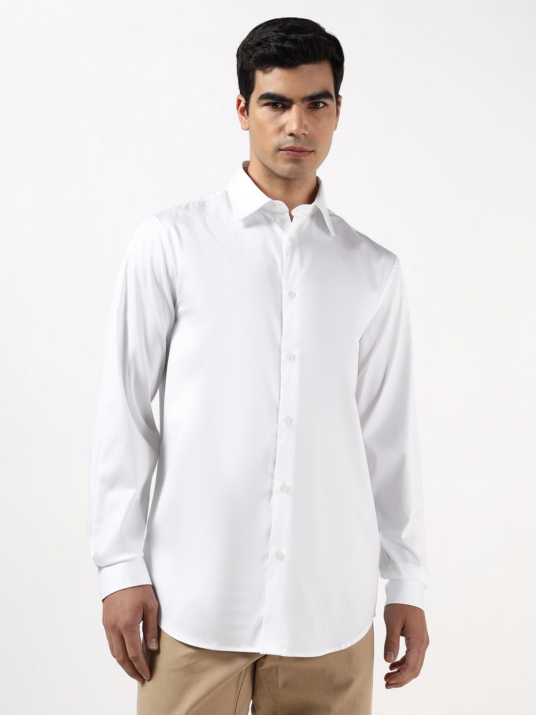 Guess Men Cotton Silky Pure White Solid Spread Collar Formal Shirt