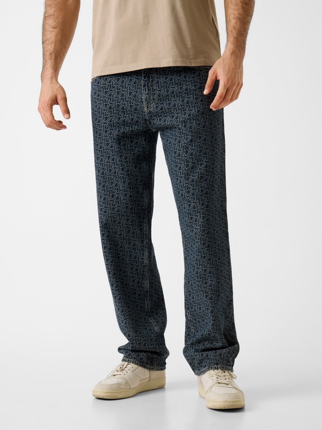 Guess Men Damon Blue Self Design Relaxed Fit Mid Rise Jeans