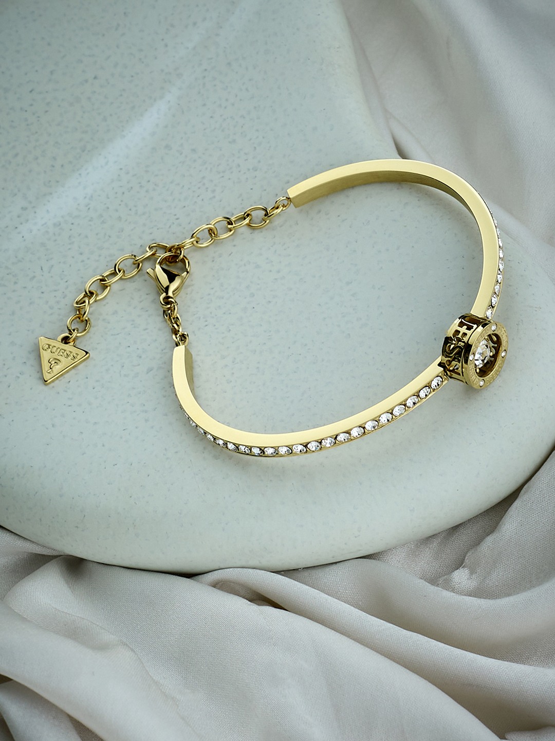 Guess Women Solitaire Gold Pleated Steel Bracelet