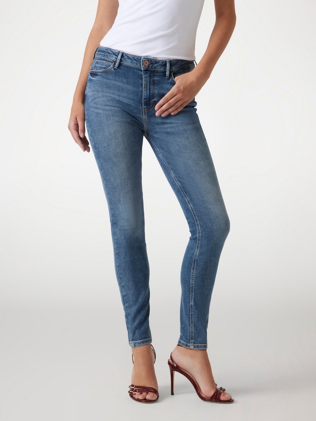Blue Solid Skinny Fit Jeans