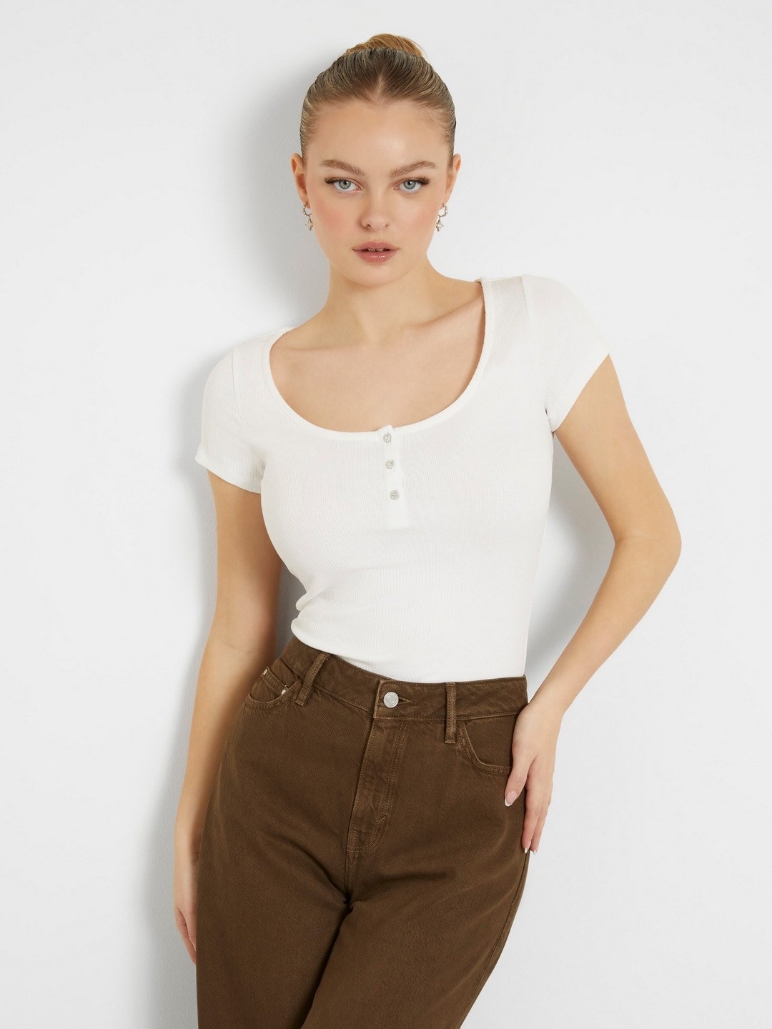 Women White Solid Scoop Neck Top