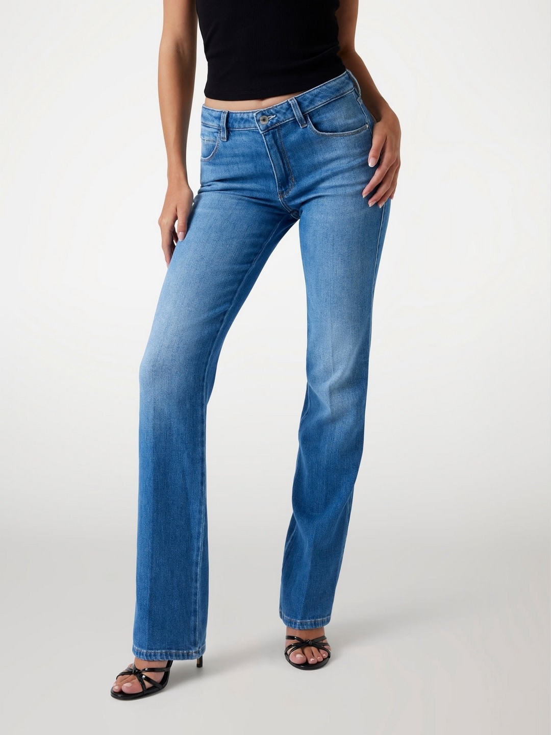 Guess Women Washed Regular Fit Mid-Rise Jeans
